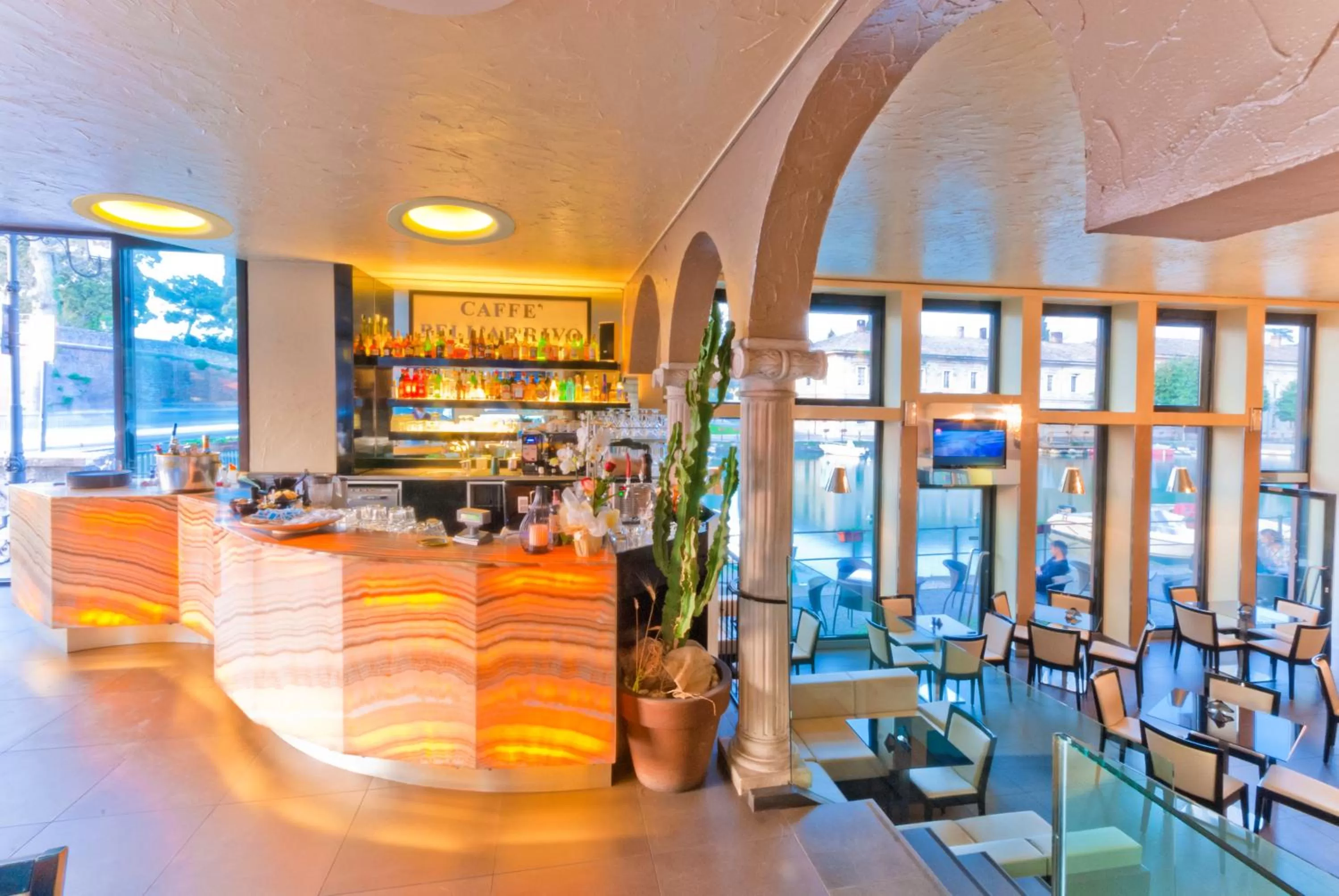 Lounge or bar in Hotel Bell'arrivo by Dori