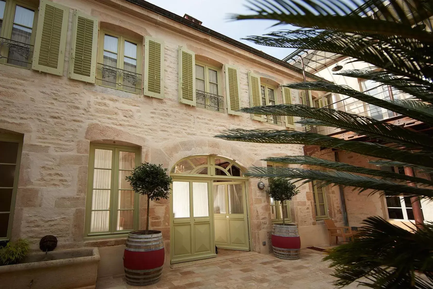 Facade/entrance, Property Building in Le Clos Sainte-Marguerite - Chez les Fatien