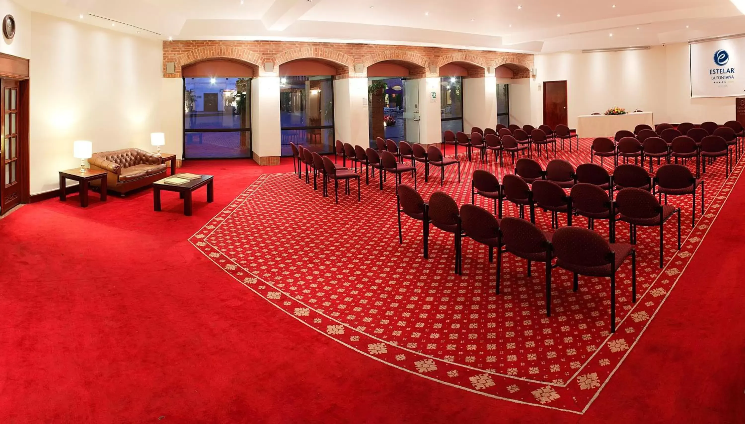 Business facilities in Hotel Estelar La Fontana