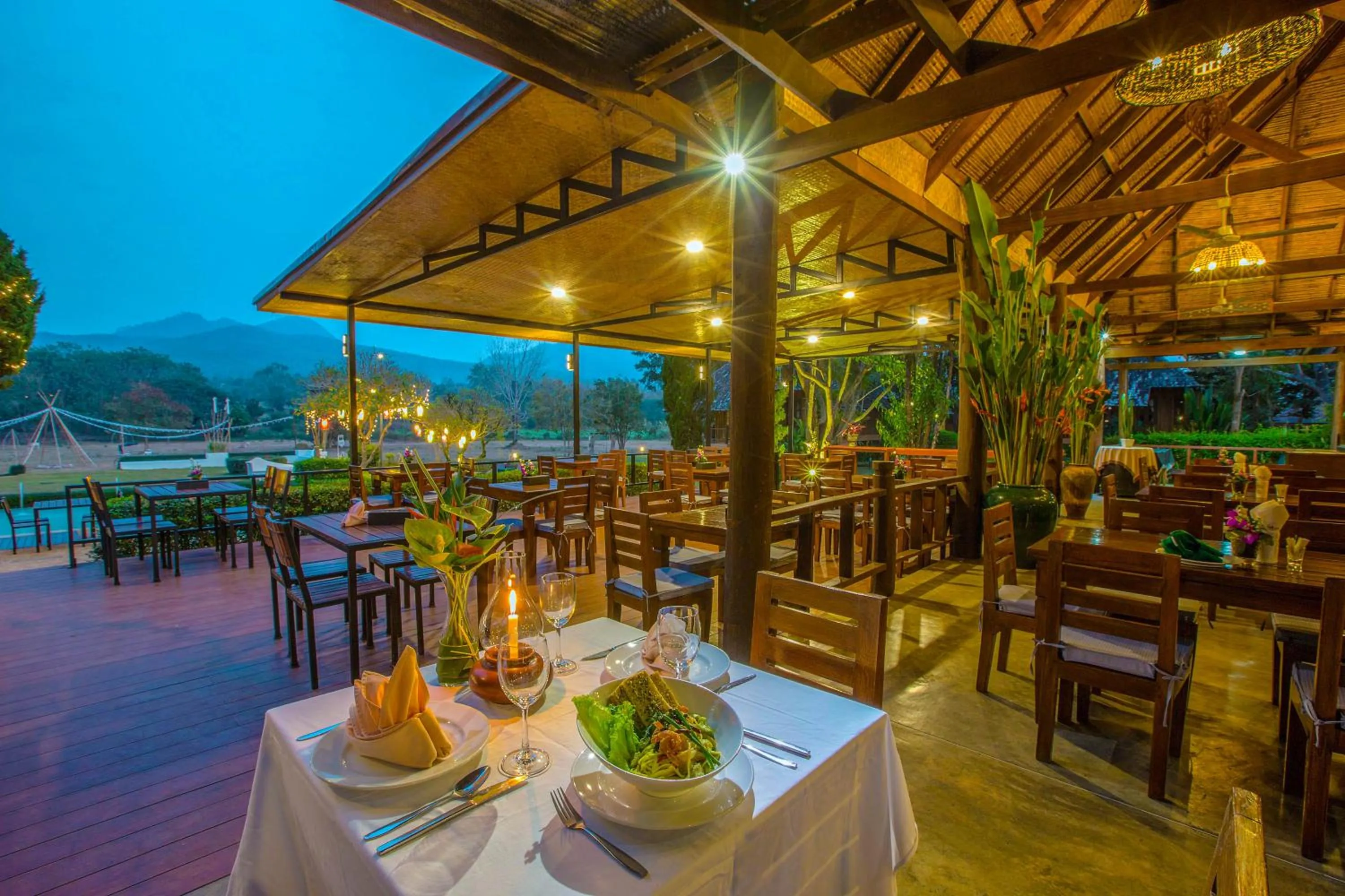Restaurant/places to eat in Belle Villa Resort, Pai