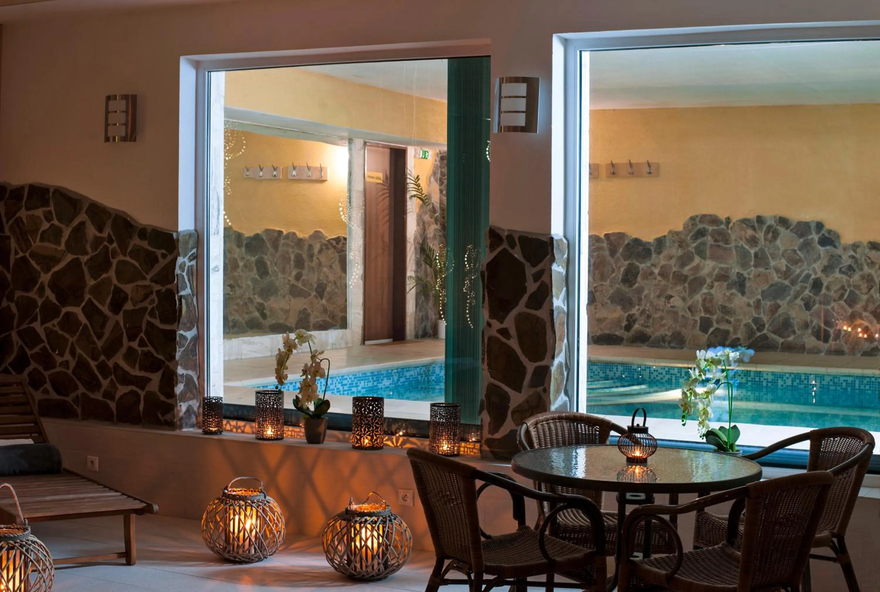 Swimming pool in Dixon Resort