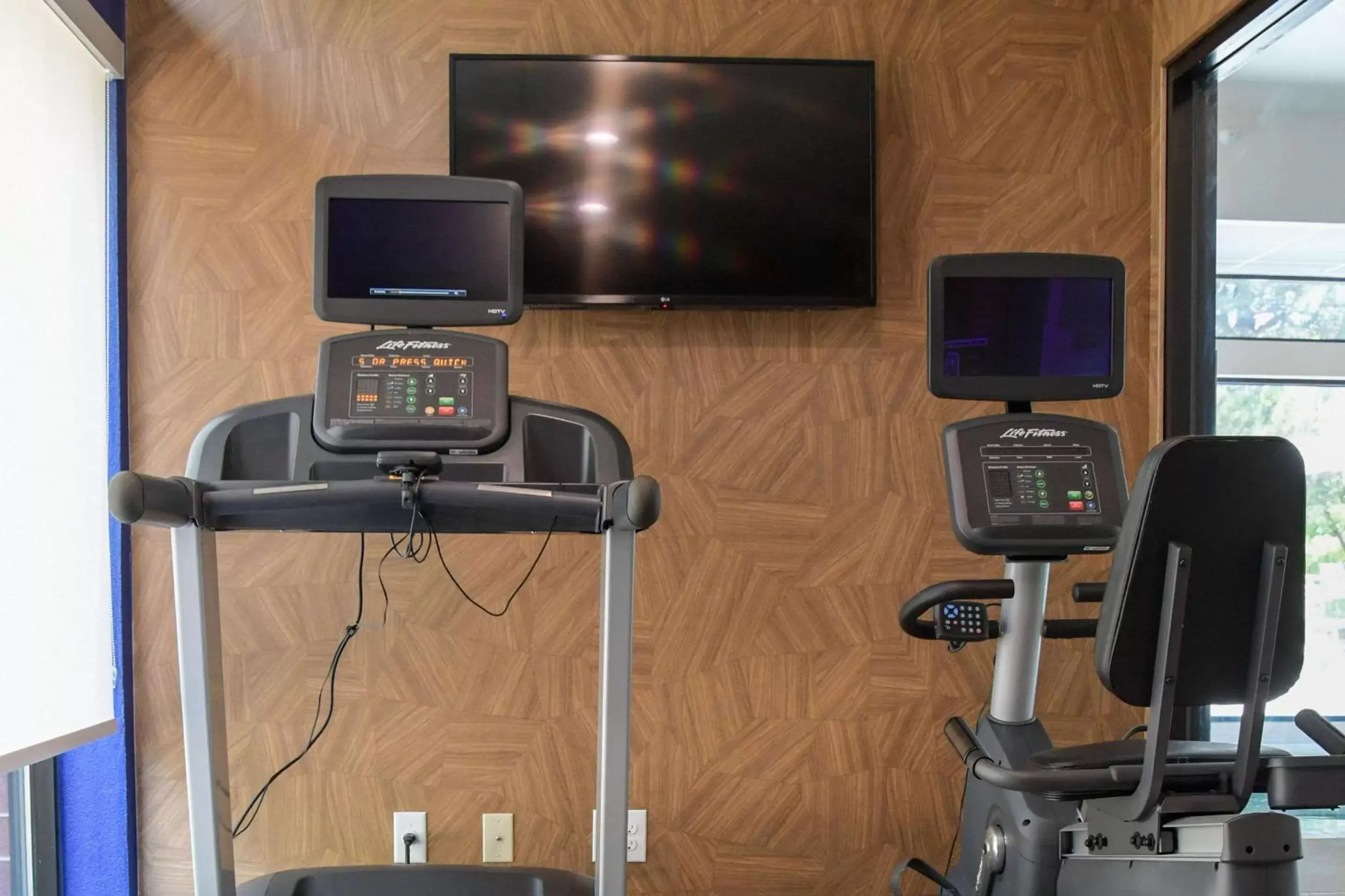 Fitness centre/facilities, Fitness Center/Facilities in Comfort Inn & Suites NW Milwaukee