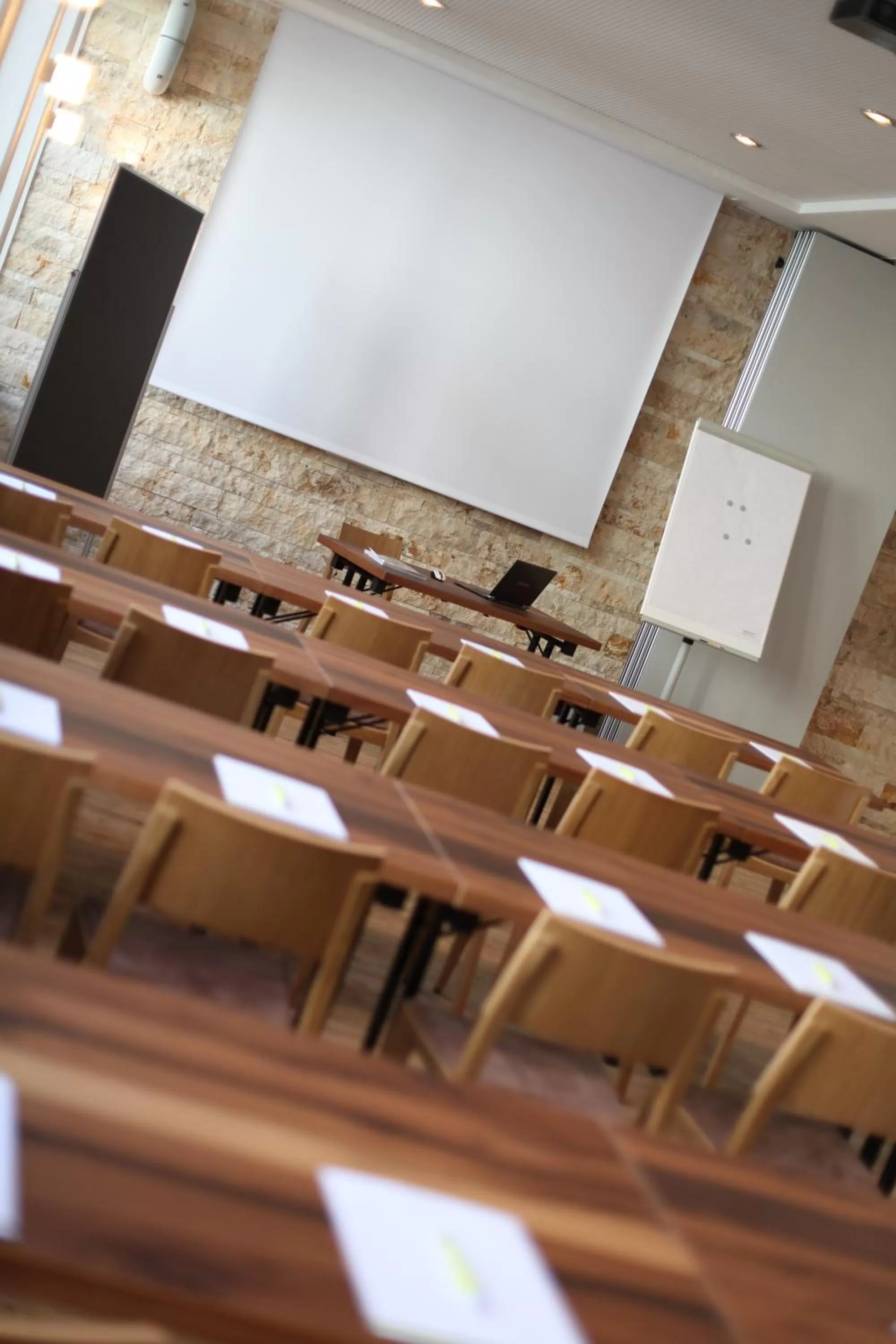 Meeting/conference room in RiKu HOTEL Neu-Ulm