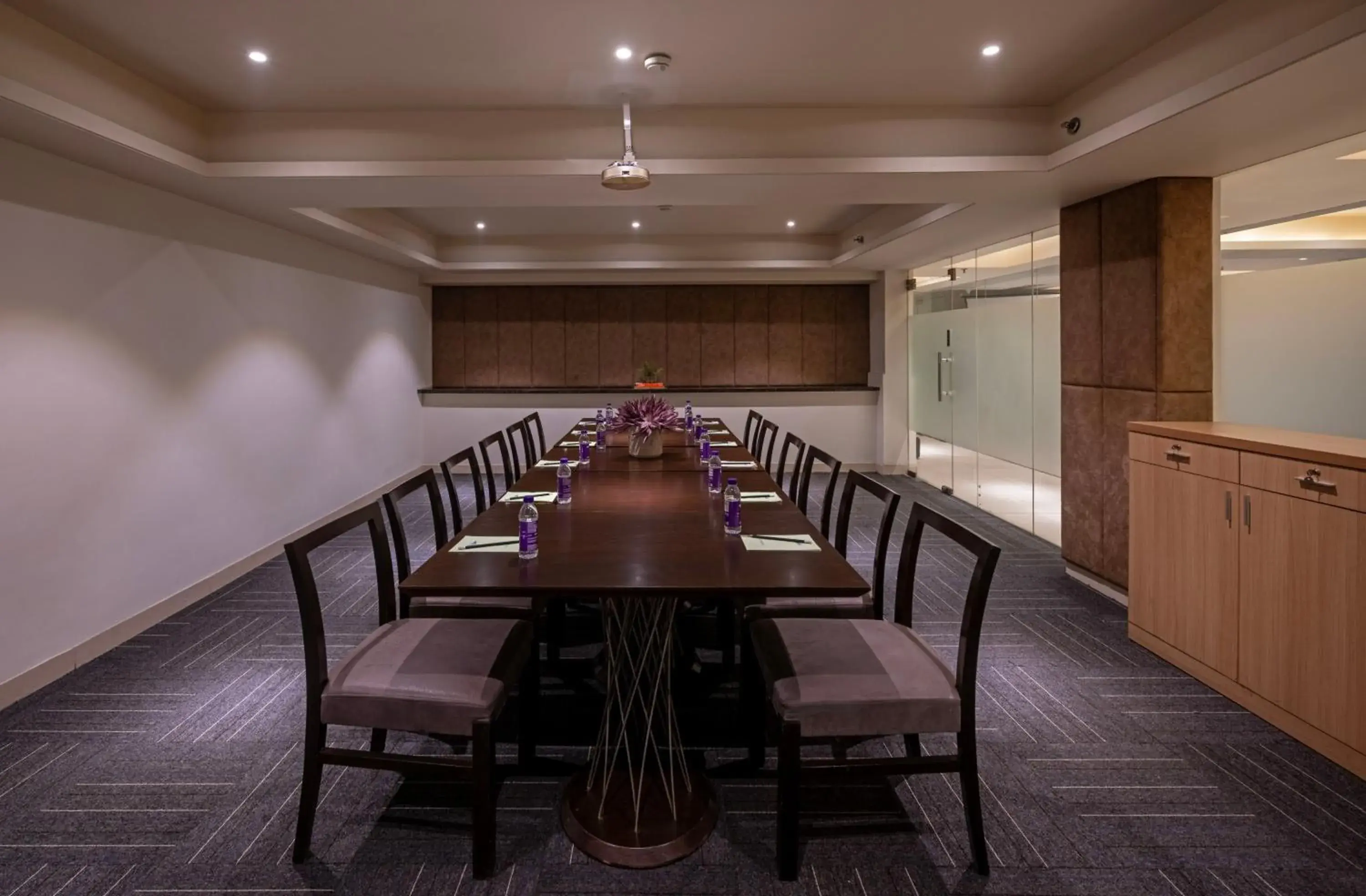 Banquet/Function facilities in Hotel Saket 27