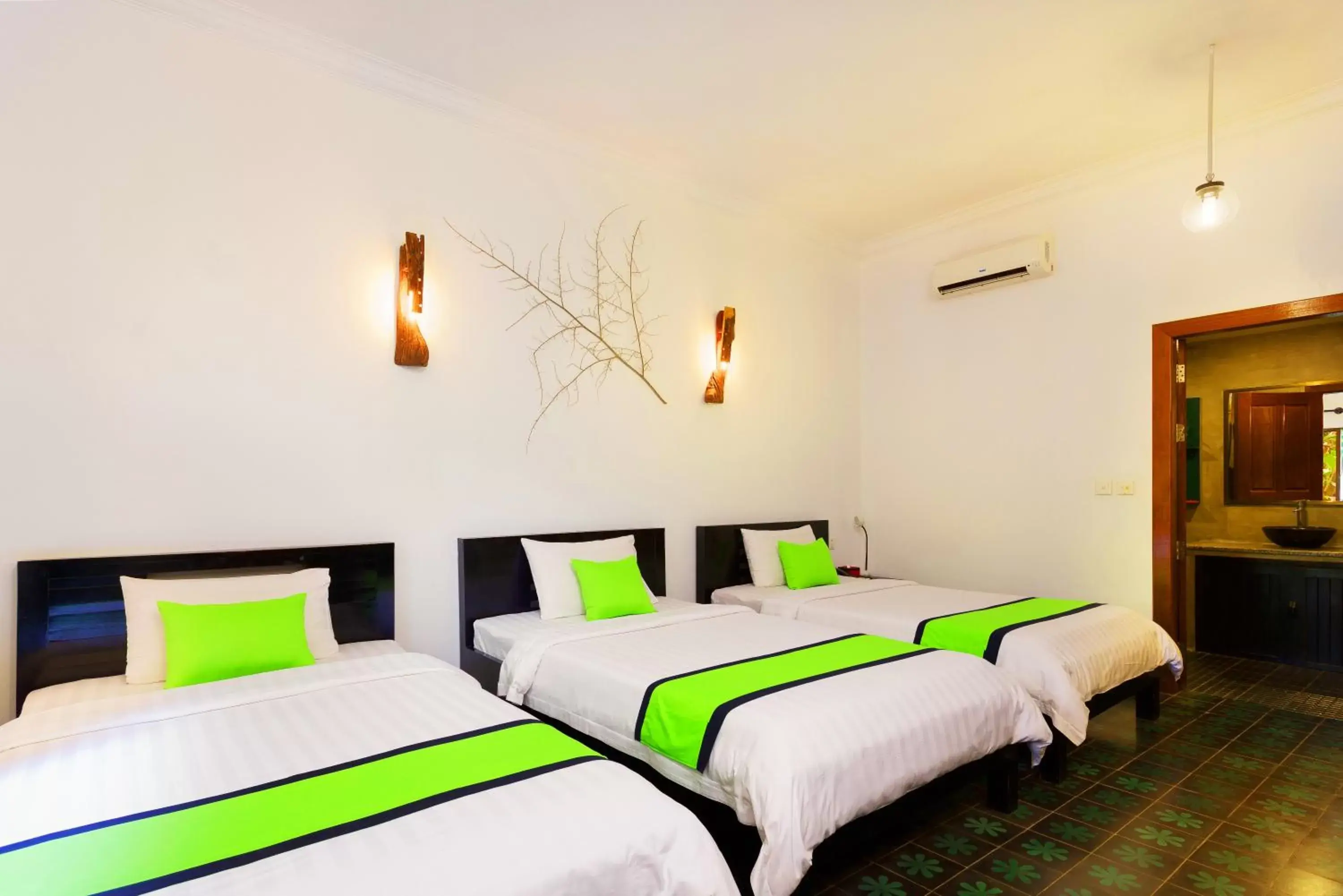 Bedroom, Bed in La Niche D'angkor Boutique Hotel
