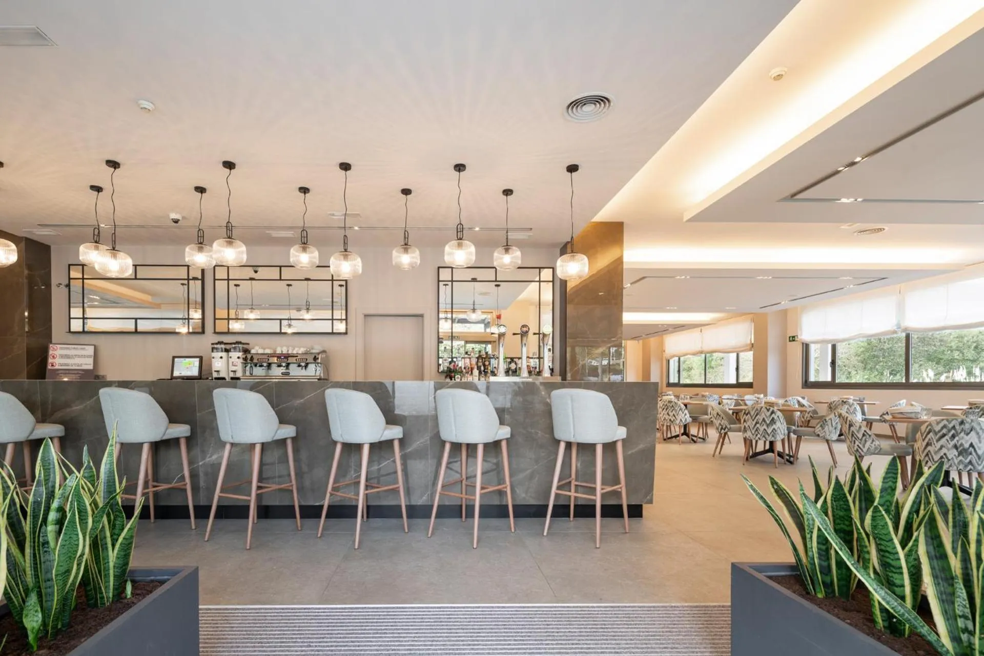 Restaurant/places to eat in Aparthotel Attica21 As Galeras