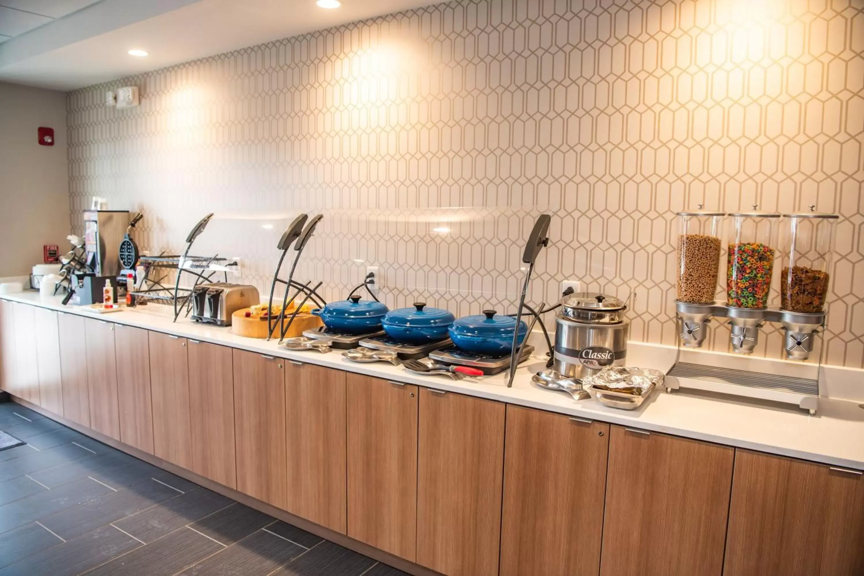 Food close-up, Kitchen/Kitchenette in Microtel Inn & Suites by Wyndham Carlisle