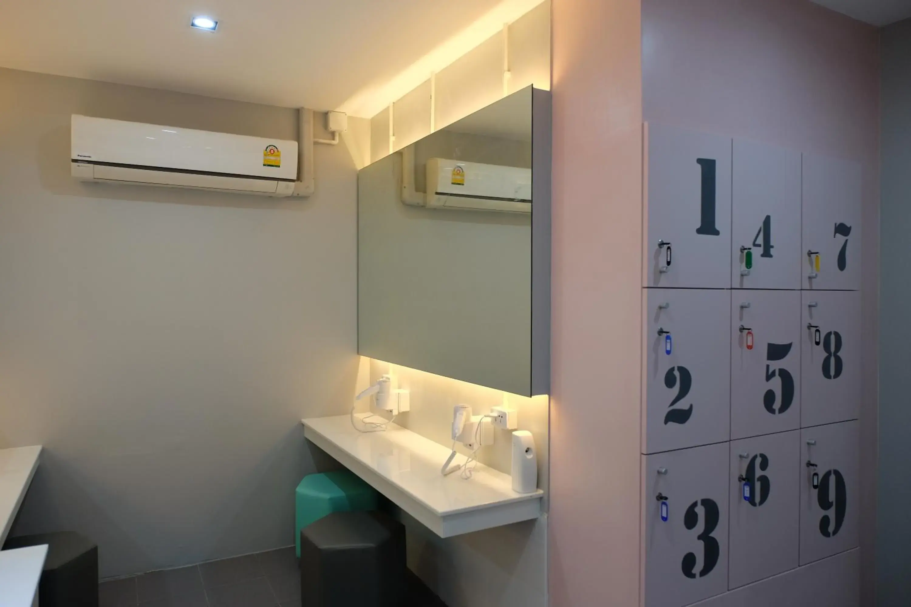 Bathroom in Siam Stadium Hostel
