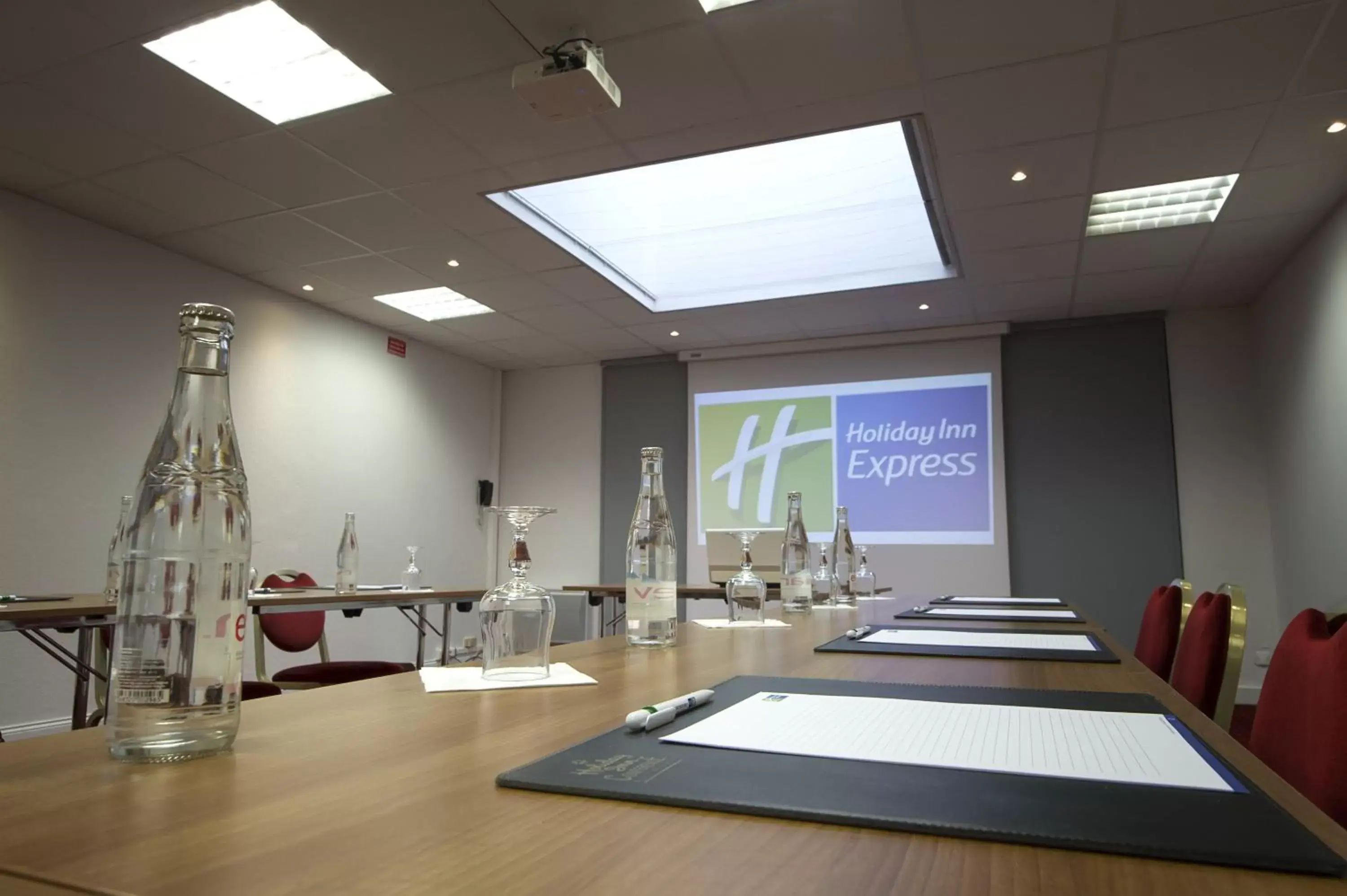 Meeting/conference room in Holiday Inn Express Lille Centre, an IHG Hotel
