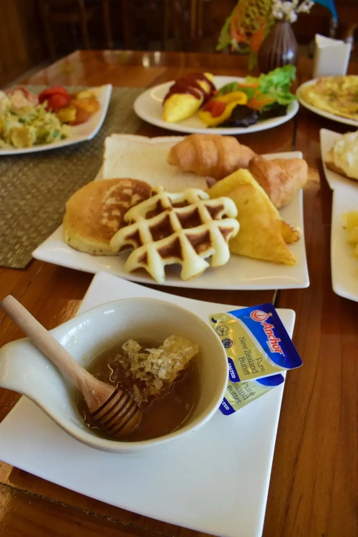 Buffet breakfast, Food in Villa Sirilanna Hotel