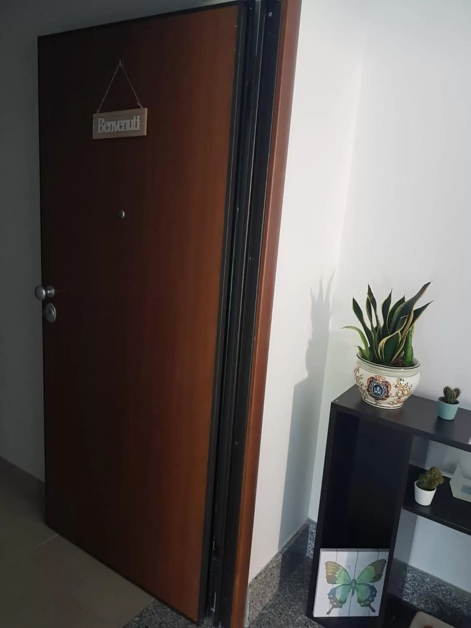 TV/Entertainment Center in Montesarchiorooms