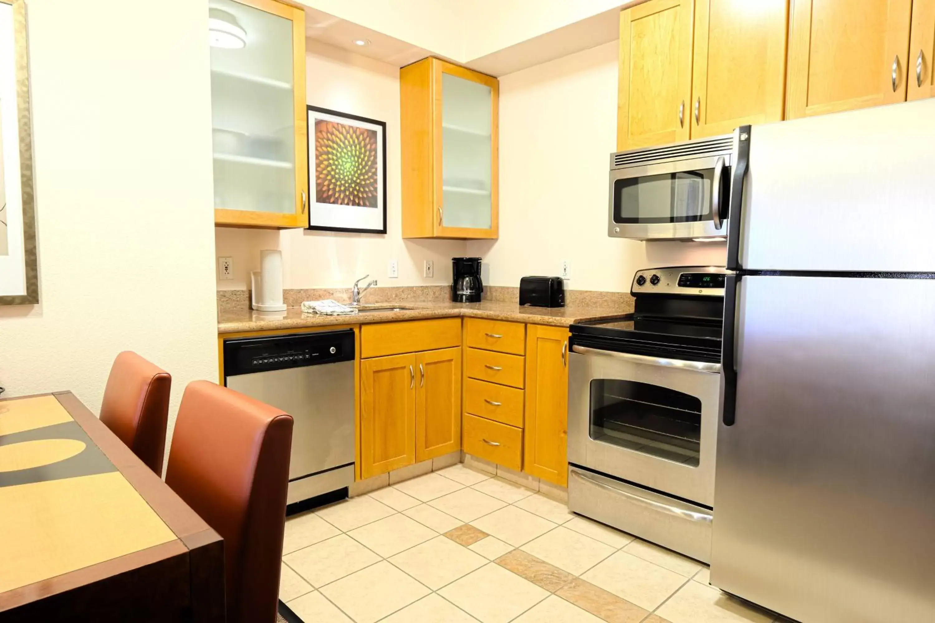 Bedroom, Kitchen/Kitchenette in Residence Inn Lafayette Airport