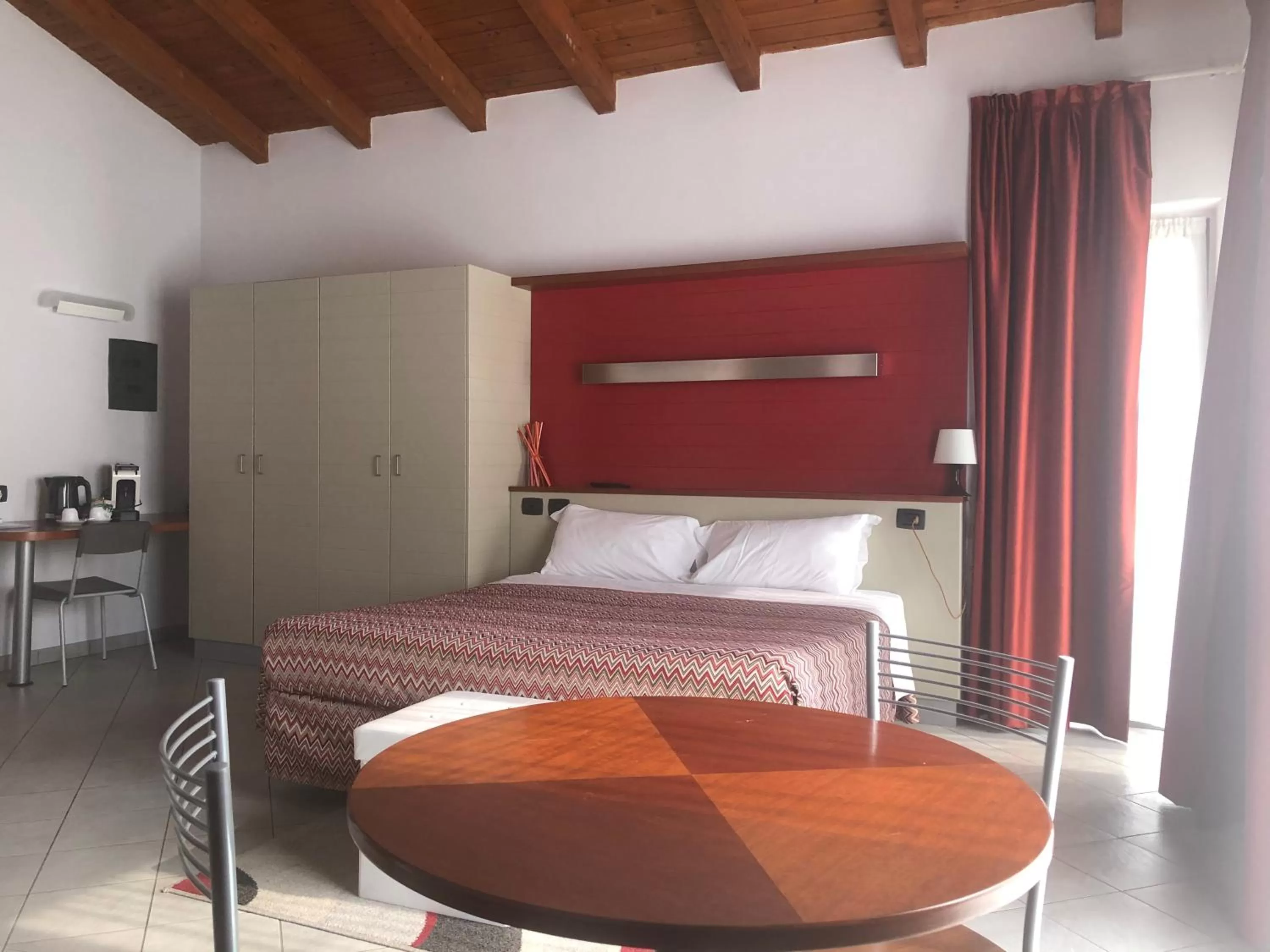 Bed in AgriCamping AlbaVillage Hotel & Wellness