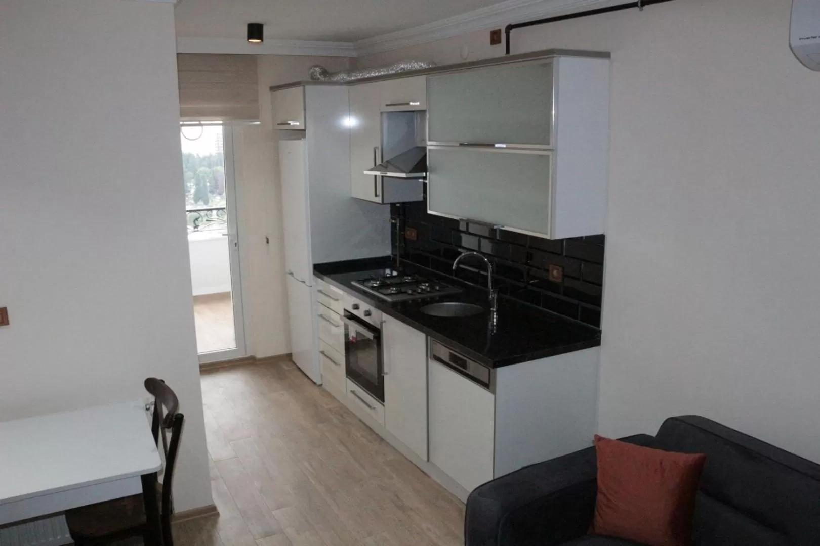 Kitchen or kitchenette in White House Apart