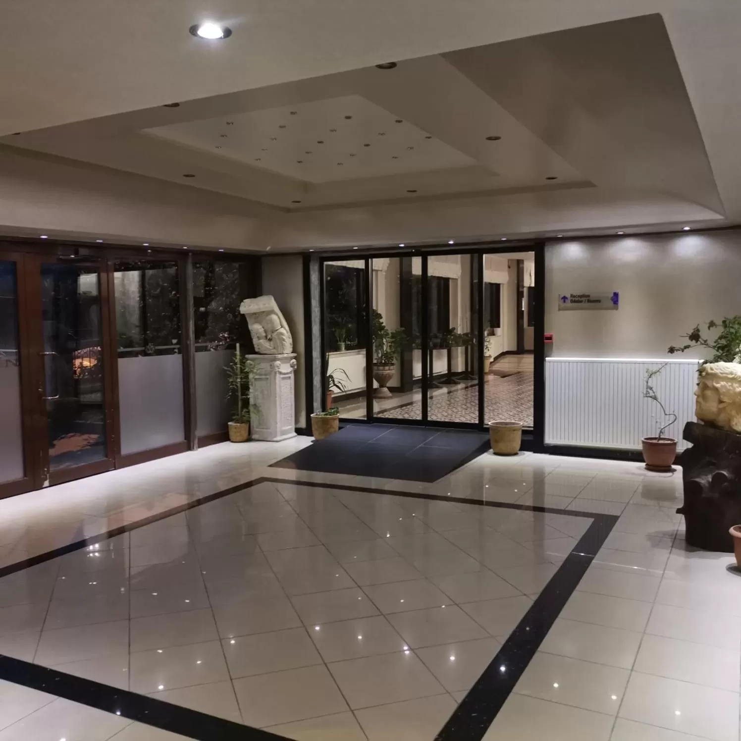 Lobby or reception in Iris Hotel & Spa