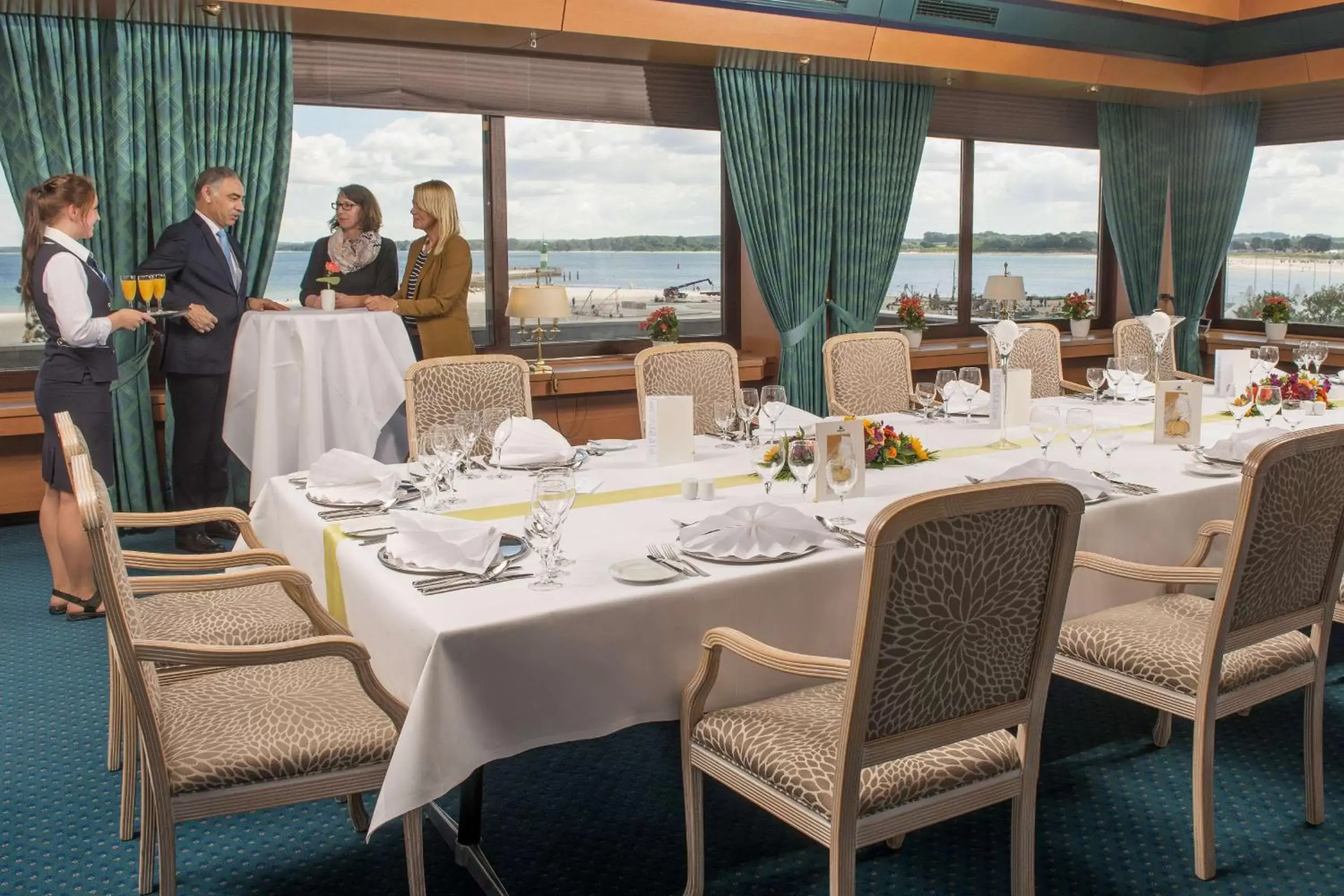 Dining area, Restaurant/Places to Eat in Maritim Strandhotel Travemünde