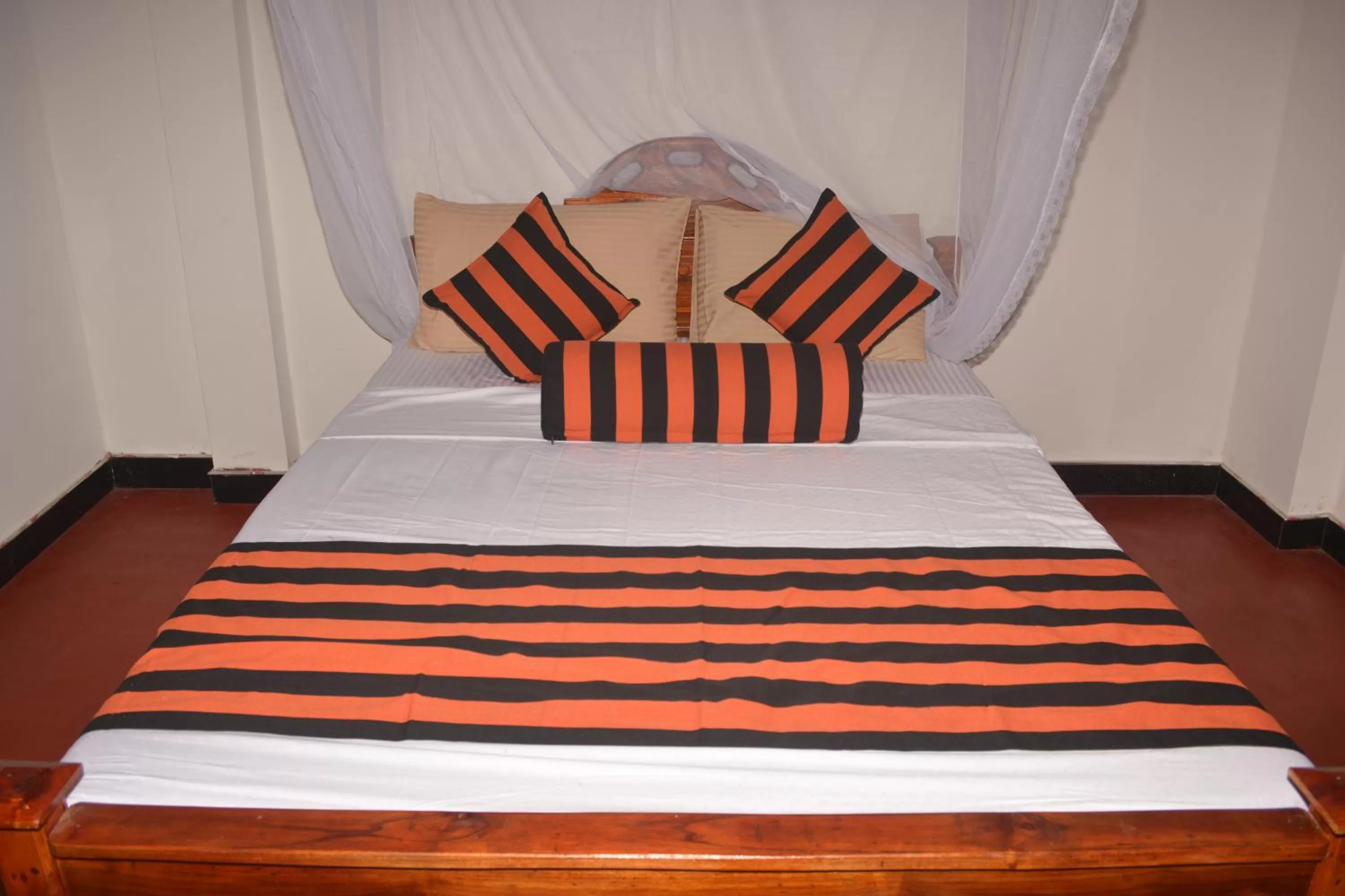 Bed in Ella River Face Inn