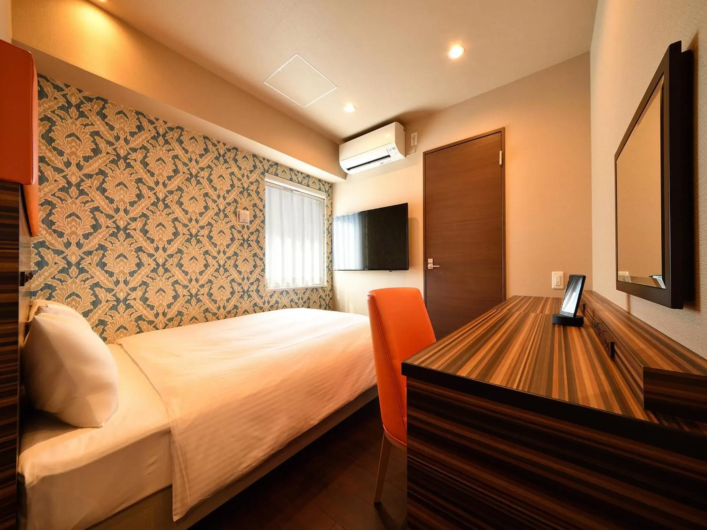 Superior Double Room with Open Air Bath in Hotel WBF Grande Hakata Superior Double Room with Open Air Bath in Hotel WBF Grande Hakata