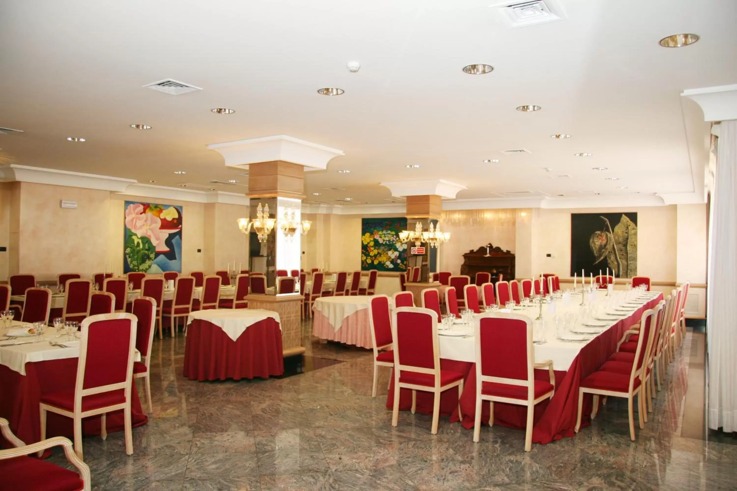 Restaurant/Places to Eat in Hotel Delle Palme