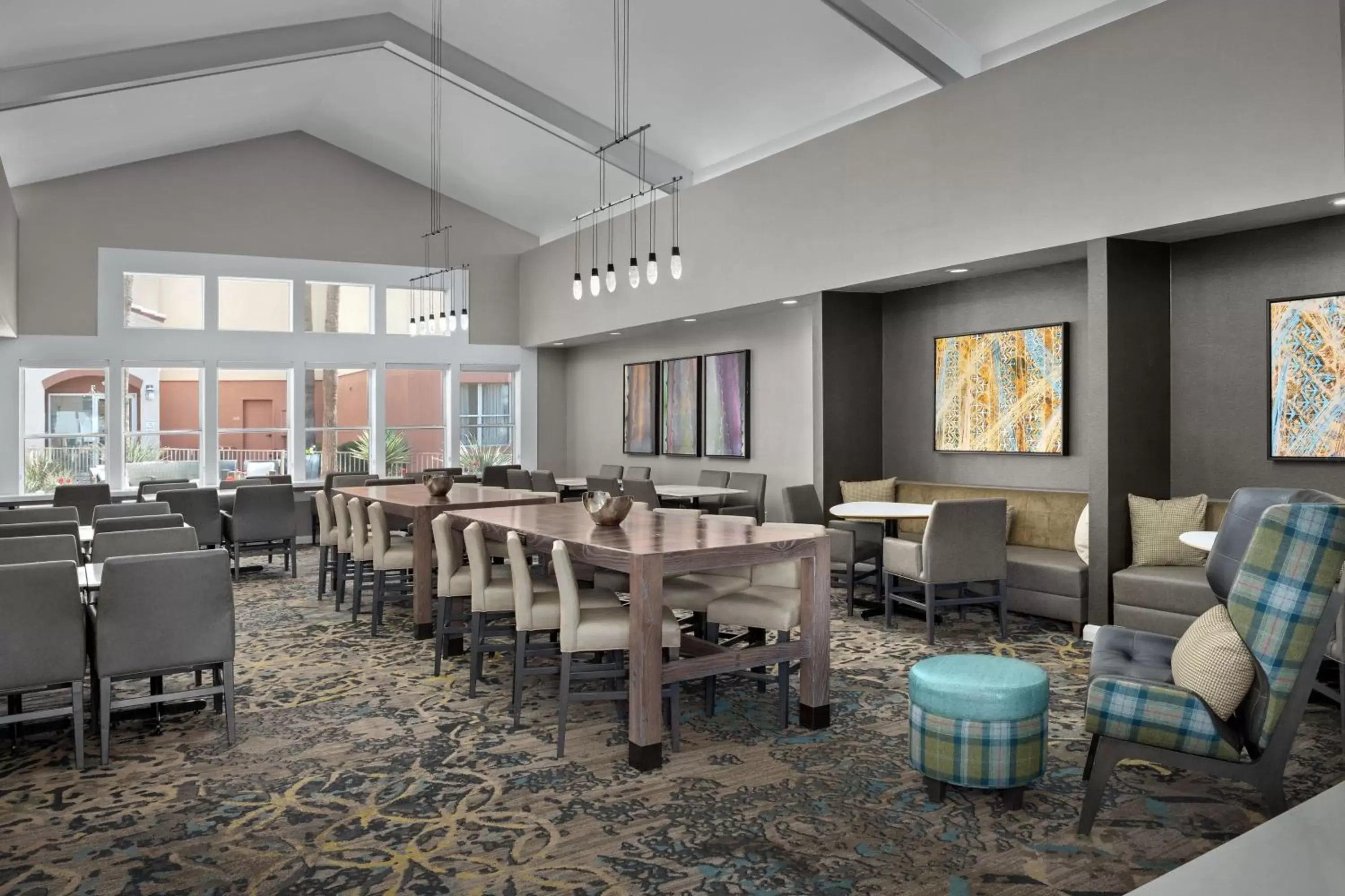 Breakfast, Restaurant/Places to Eat in Residence Inn by Marriott Phoenix Airport