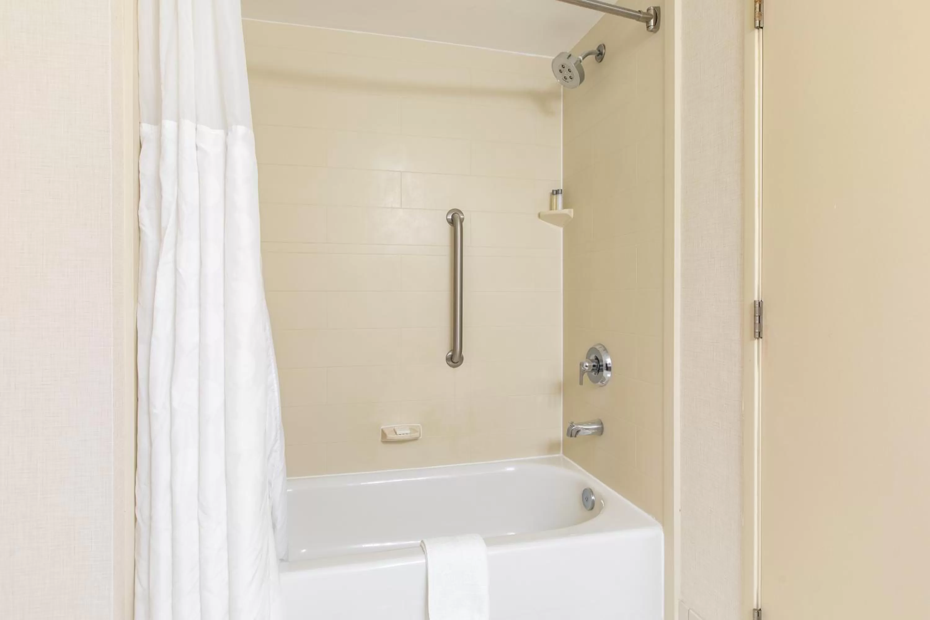 Bathroom in Wingate by Wyndham Charlotte Concord Mills/Speedway