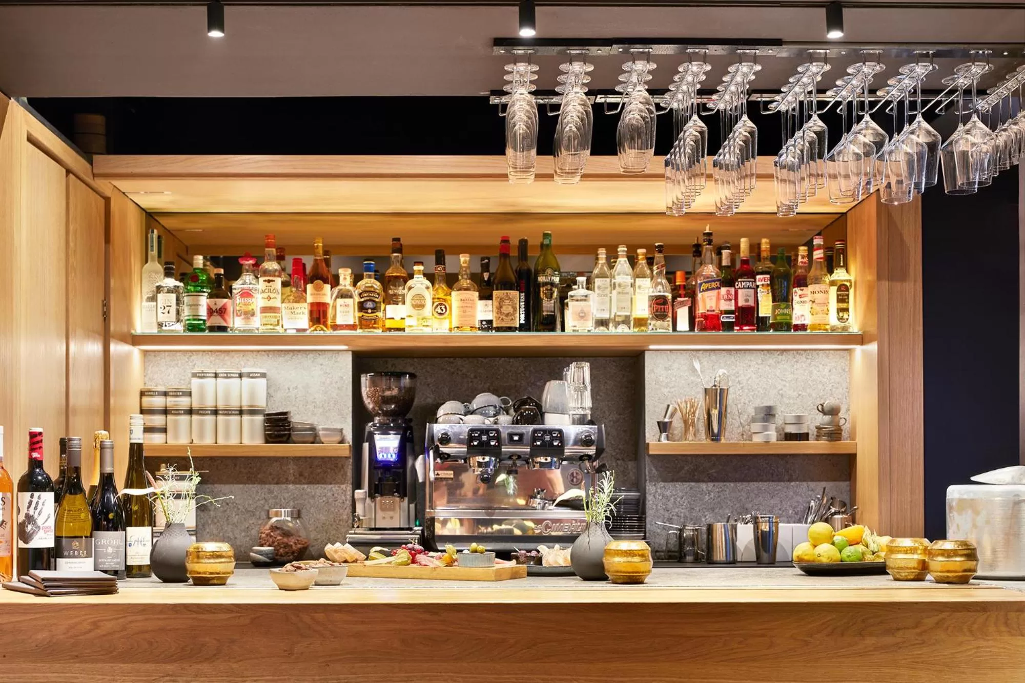 Lounge or bar in Hotel Wedina an der Alster