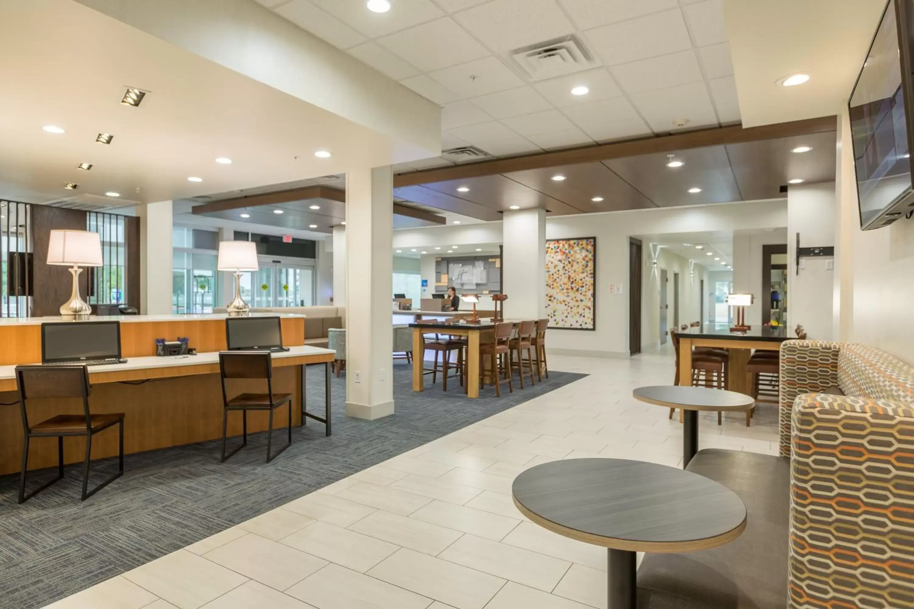 Property building, Restaurant/Places to Eat in Holiday Inn Express & Suites - San Marcos South, an IHG Hotel
