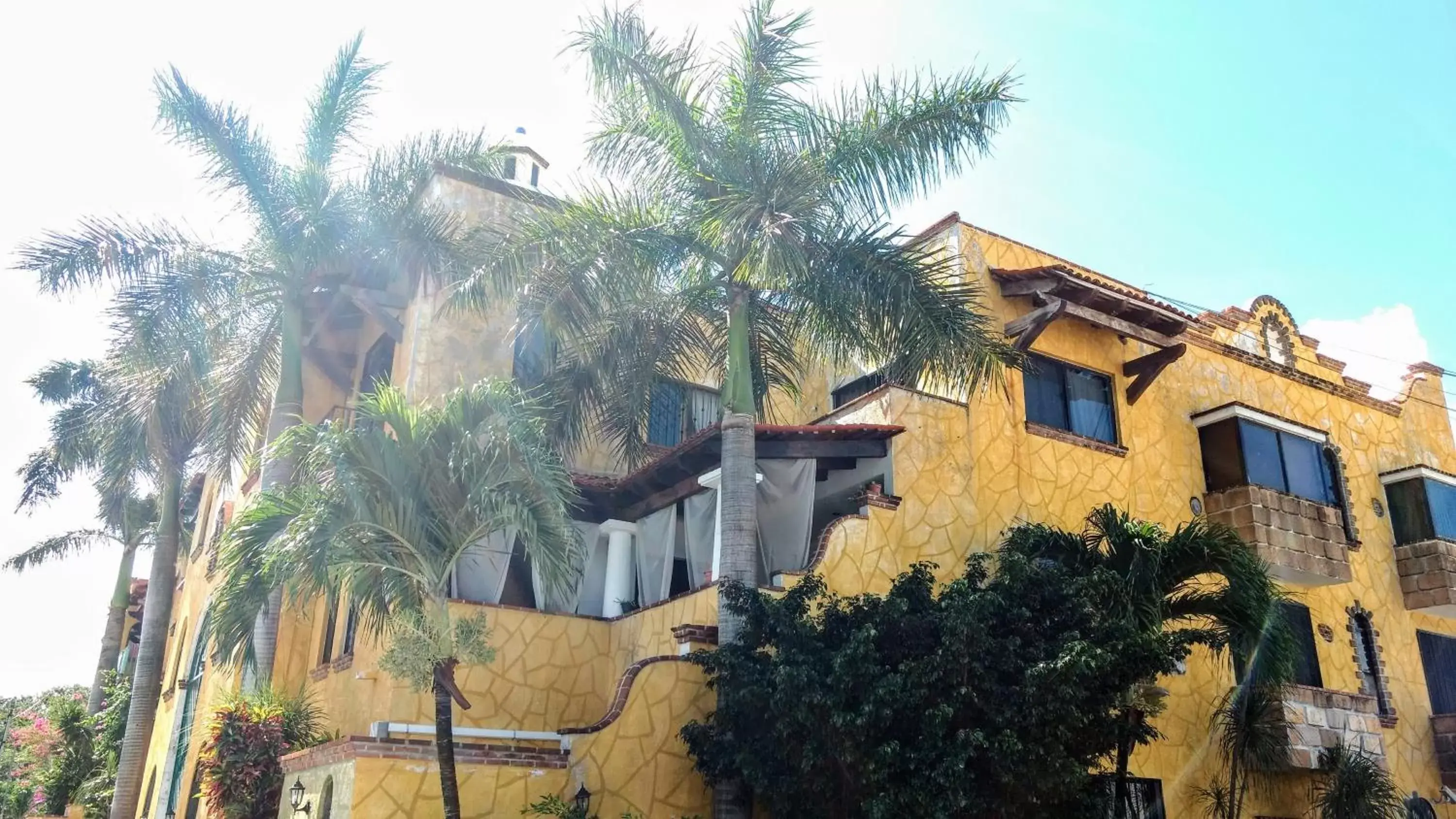 Facade/entrance, Property Building in Maya Vacanze Playa Alegria