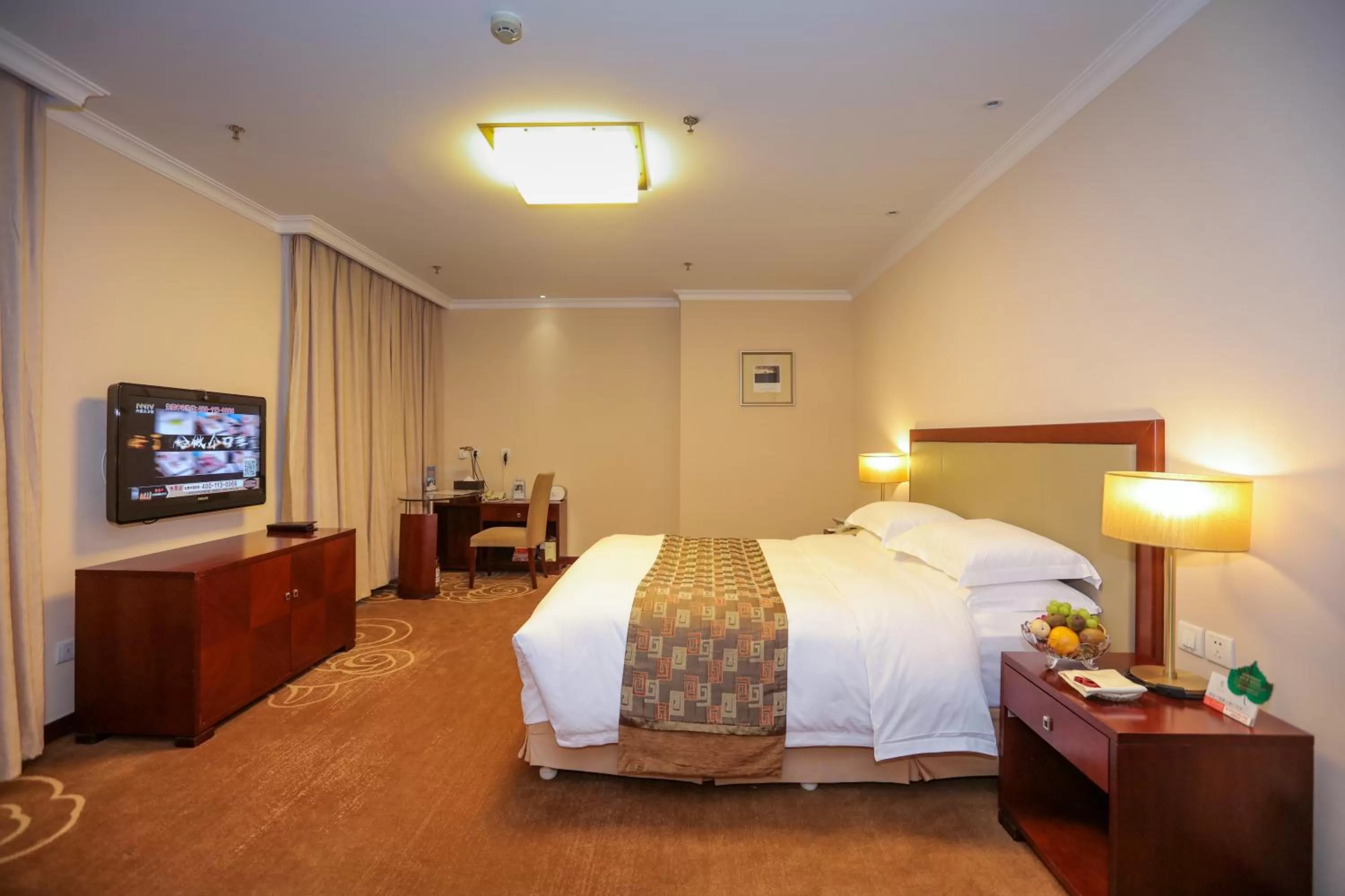 Photo of the whole room, Bed in Inner Mongolia Grand Hotel