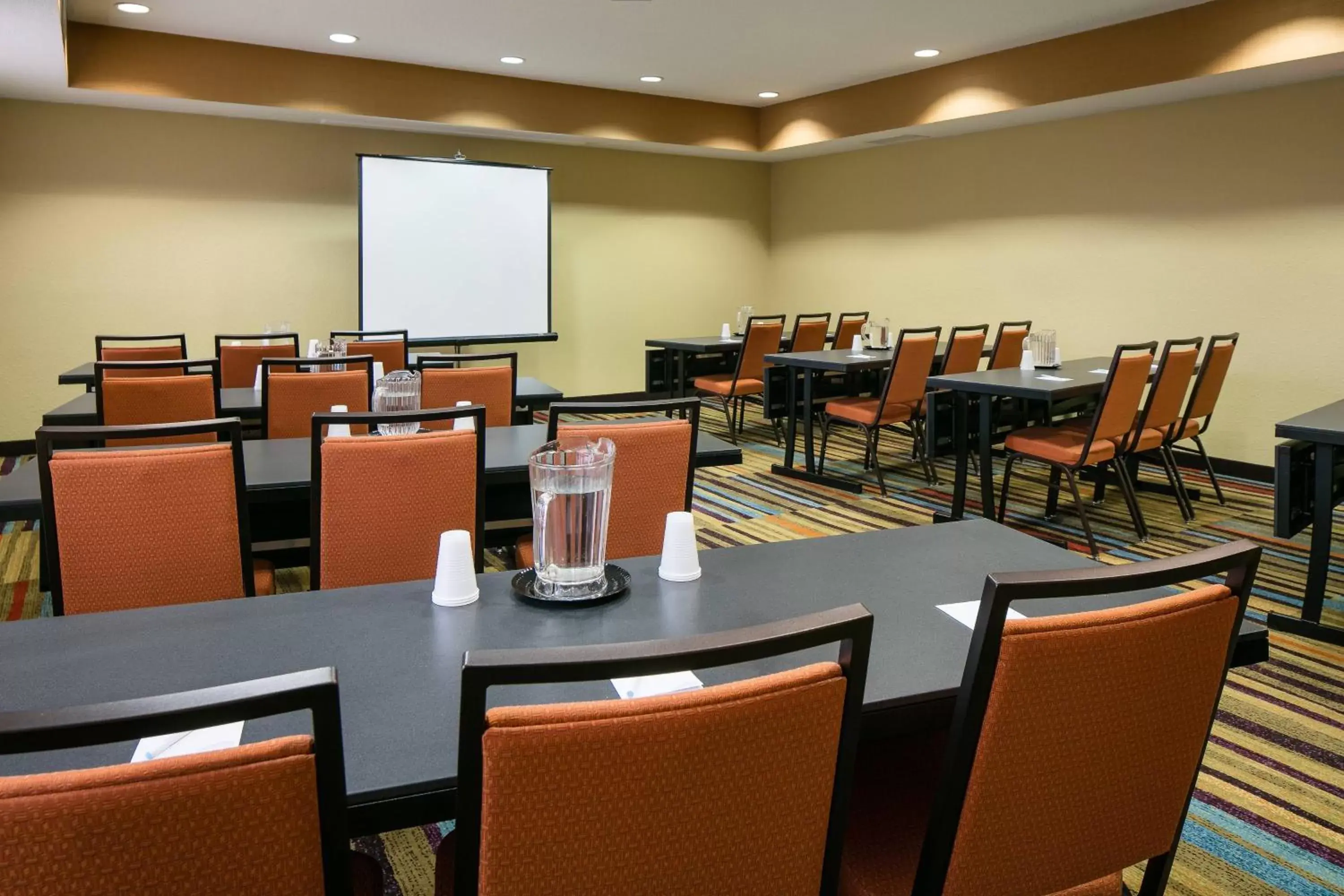 Meeting/conference room in Fairfield Inn & Suites Kansas City Airport