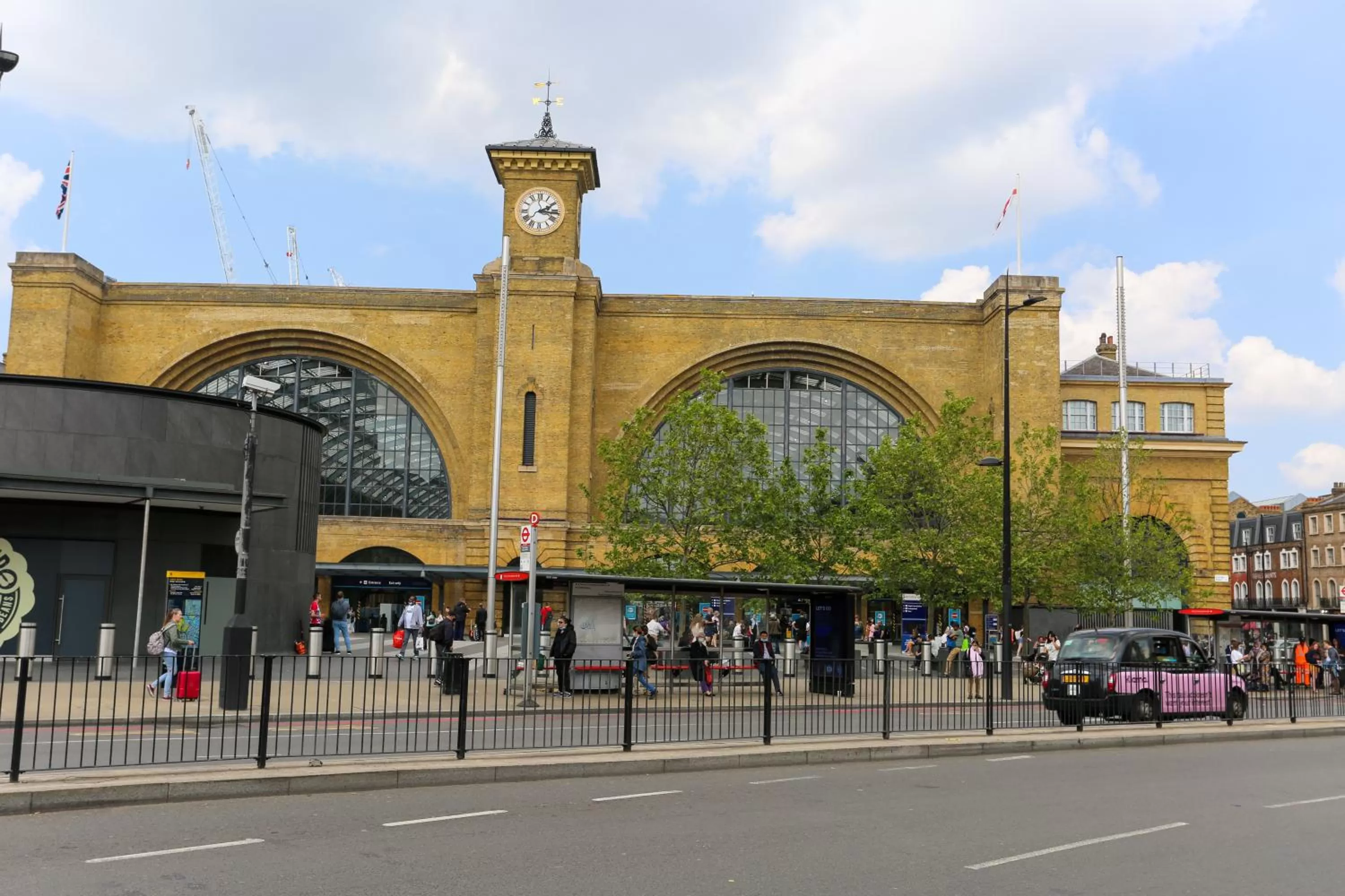 Property building in KX Rooms Kings Cross