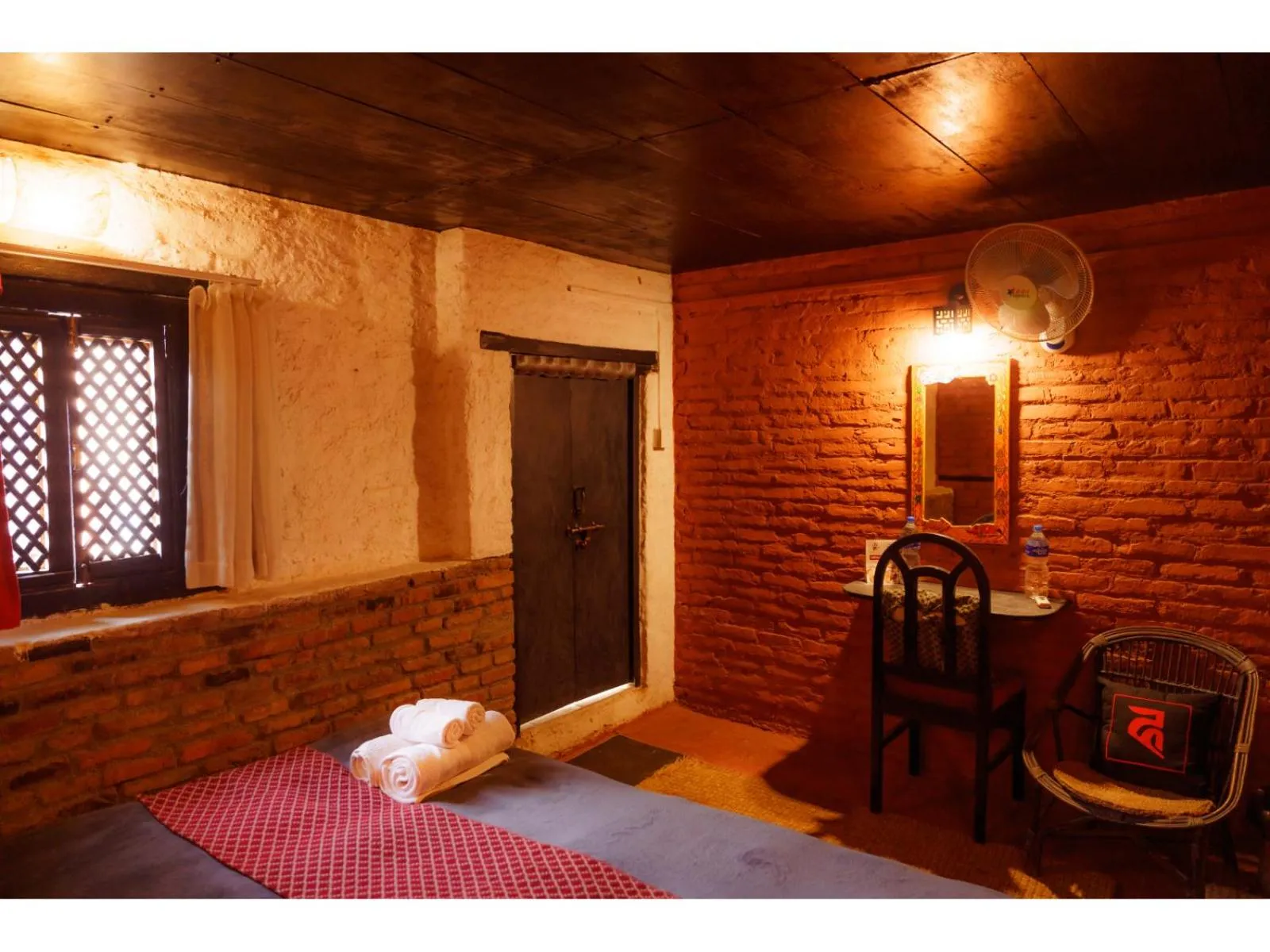 Seating area, Bed in Hira Guest House