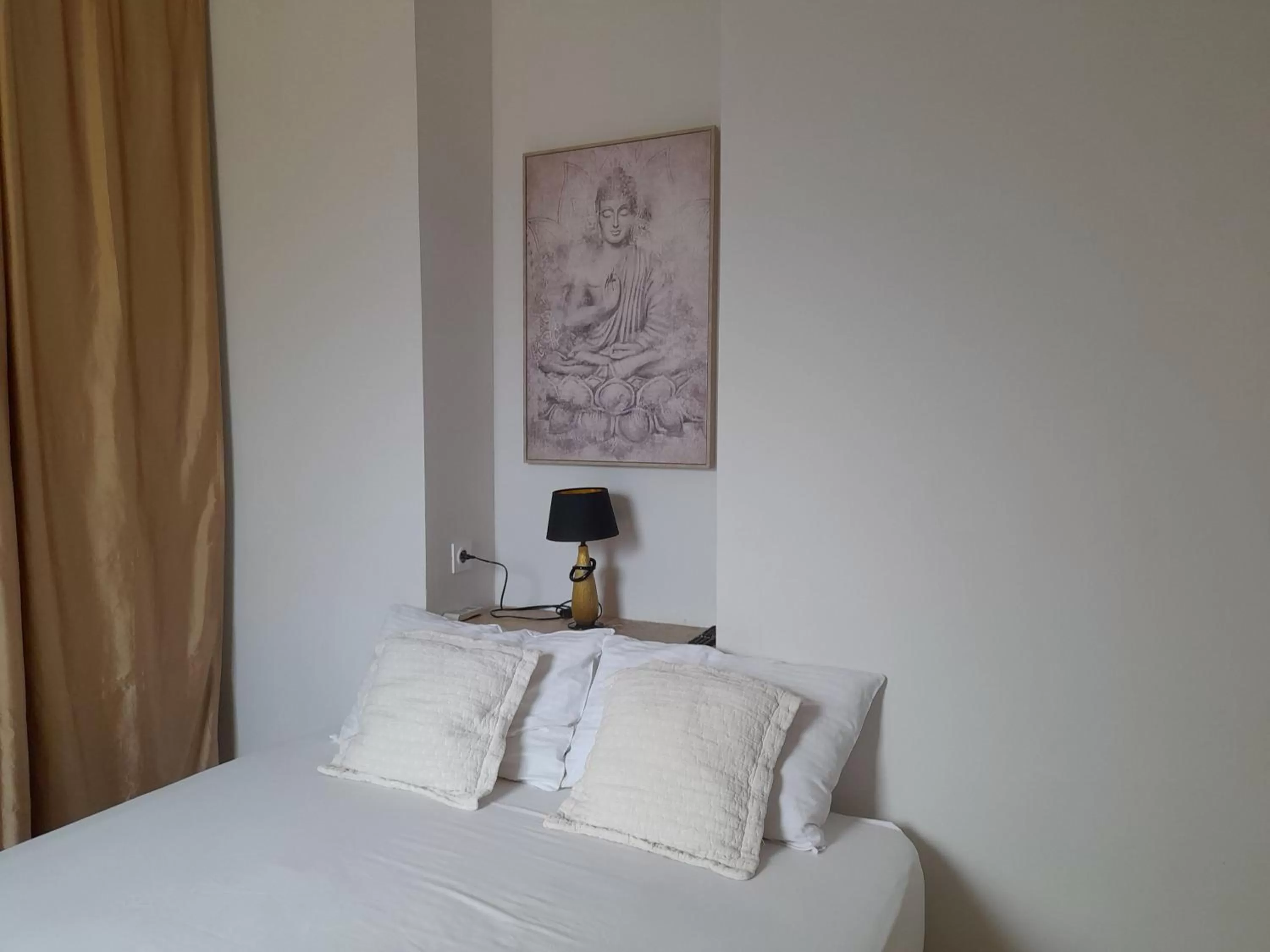 Bed in Palazzo Pisani Malta Boutique and SPA