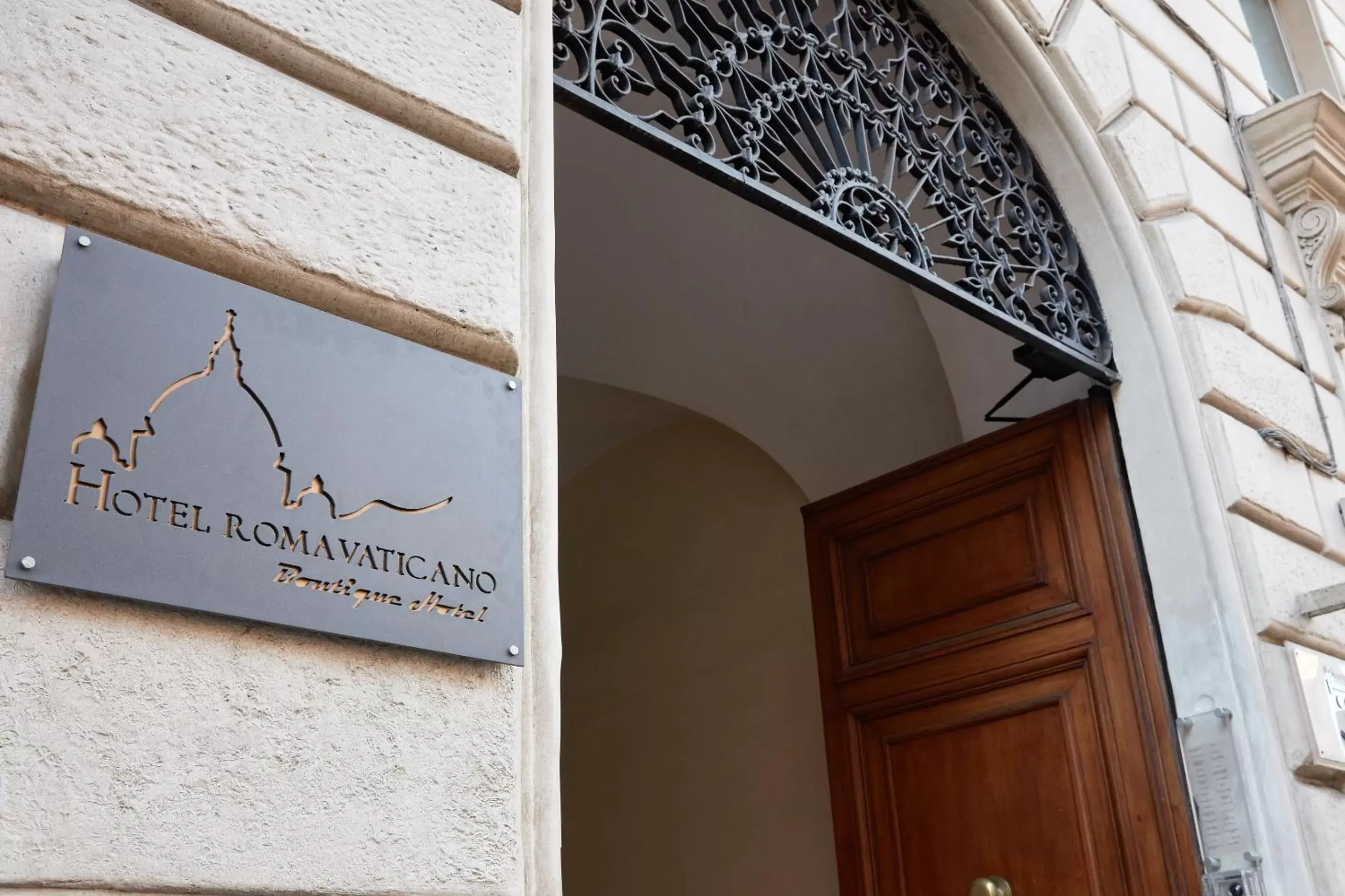 Facade/entrance in Hotel Roma Vaticano
