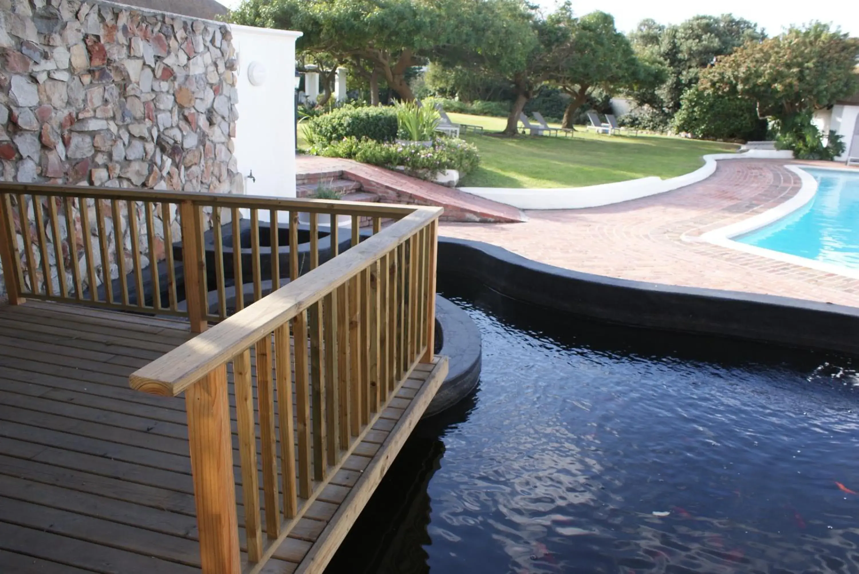 Garden, Swimming Pool in Whale Rock Luxury Lodge