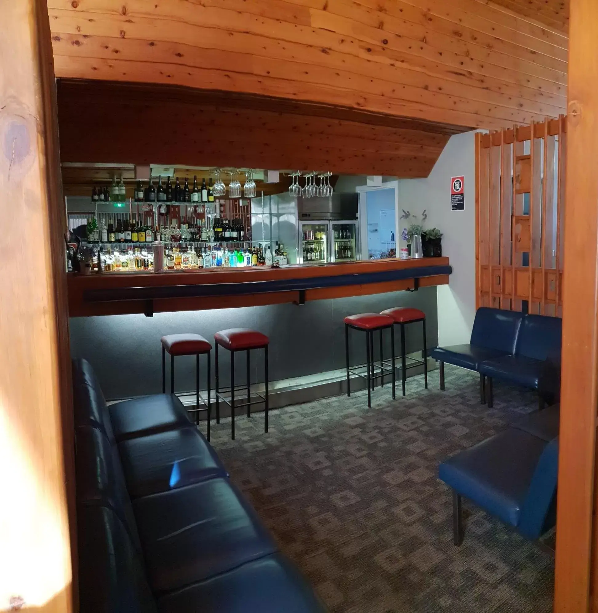 Lounge/Bar in Amber Court Motor Inn