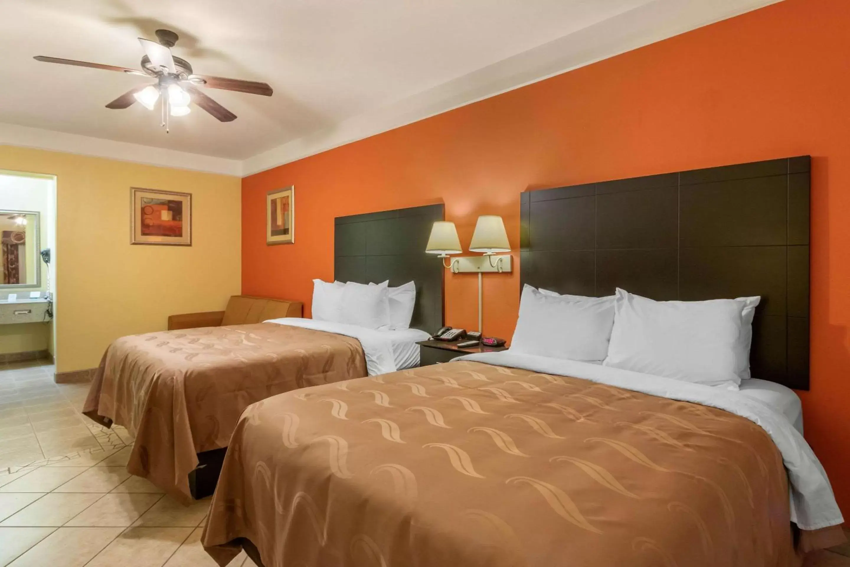 Photo of the whole room, Bed in Quality Inn & Suites at The Outlets Mercedes/Weslaco