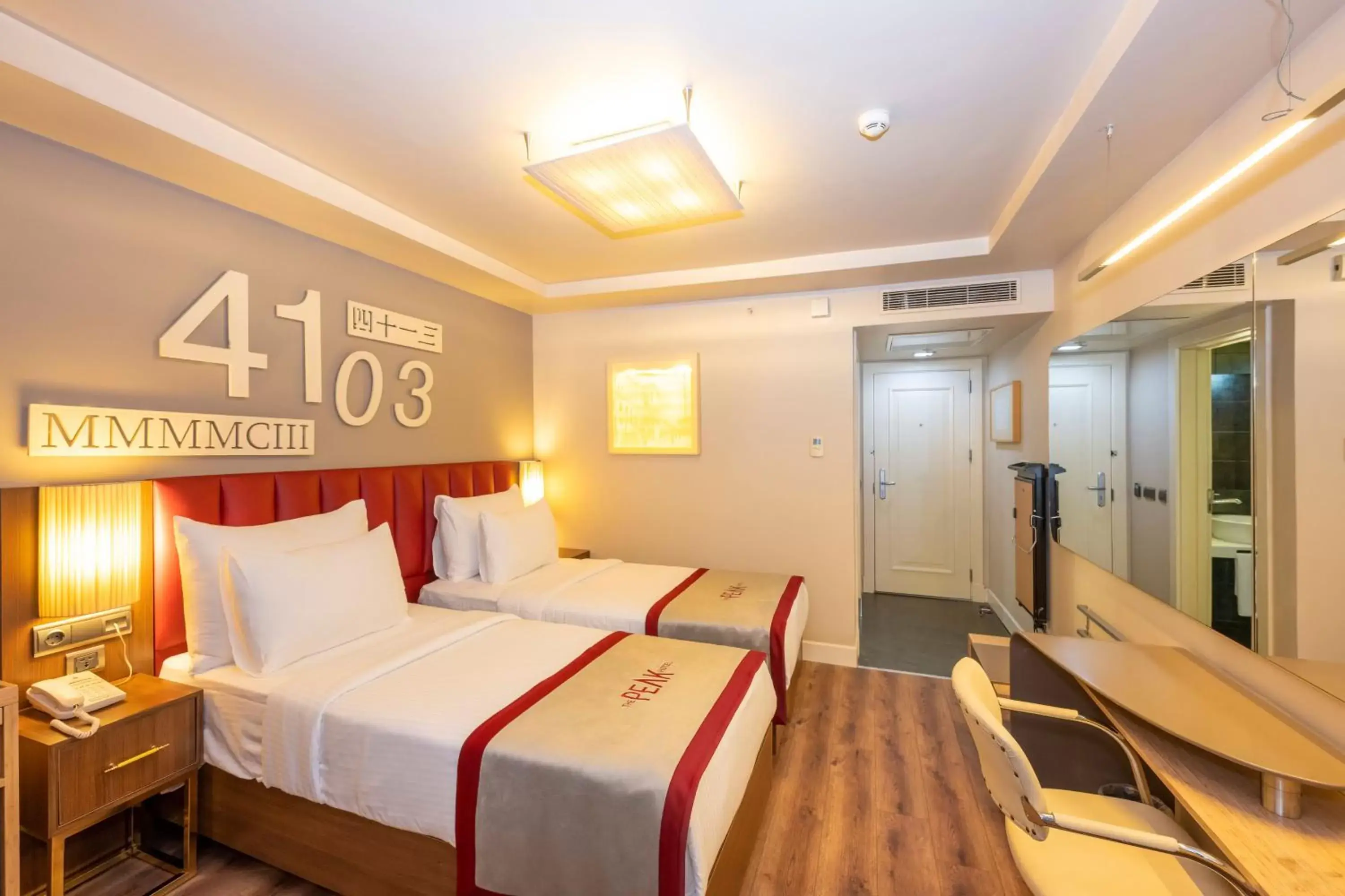 Standard Twin Room in Ramada By Wyndham Istanbul Pera Taksim Standard Twin Room in Ramada By Wyndham Istanbul Pera Taksim