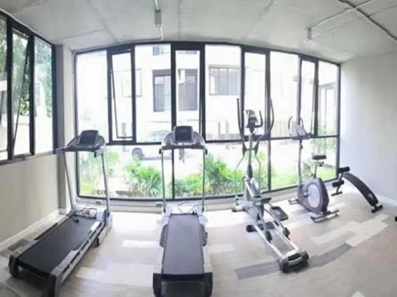 Fitness centre/facilities, Fitness Center/Facilities in IZEN Budget Hotel & Residences (Plus)