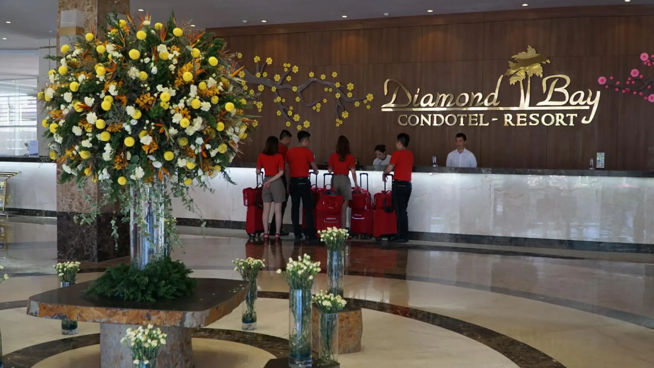 Lobby or reception in Diamond Bay Condotel Resort Nha Trang