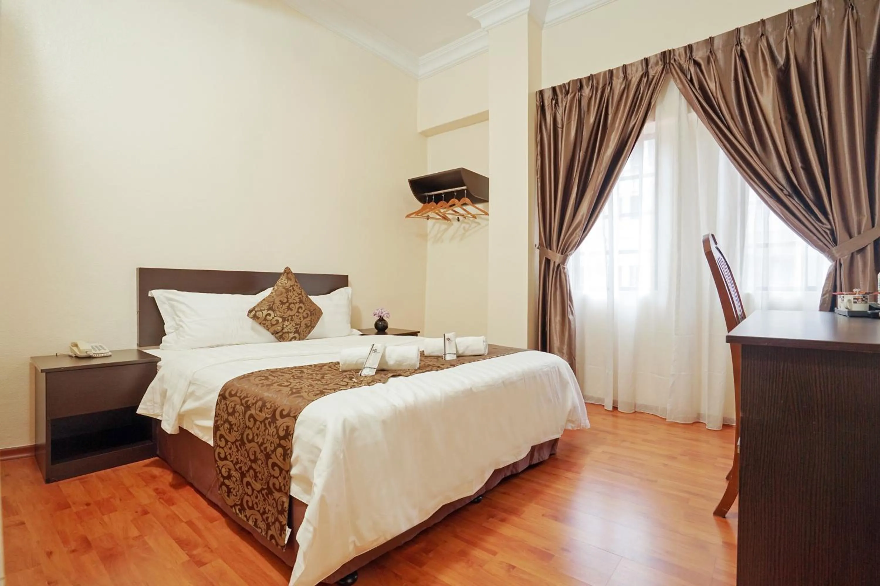 Photo of the whole room, Bed in RJ Hotel Kulai