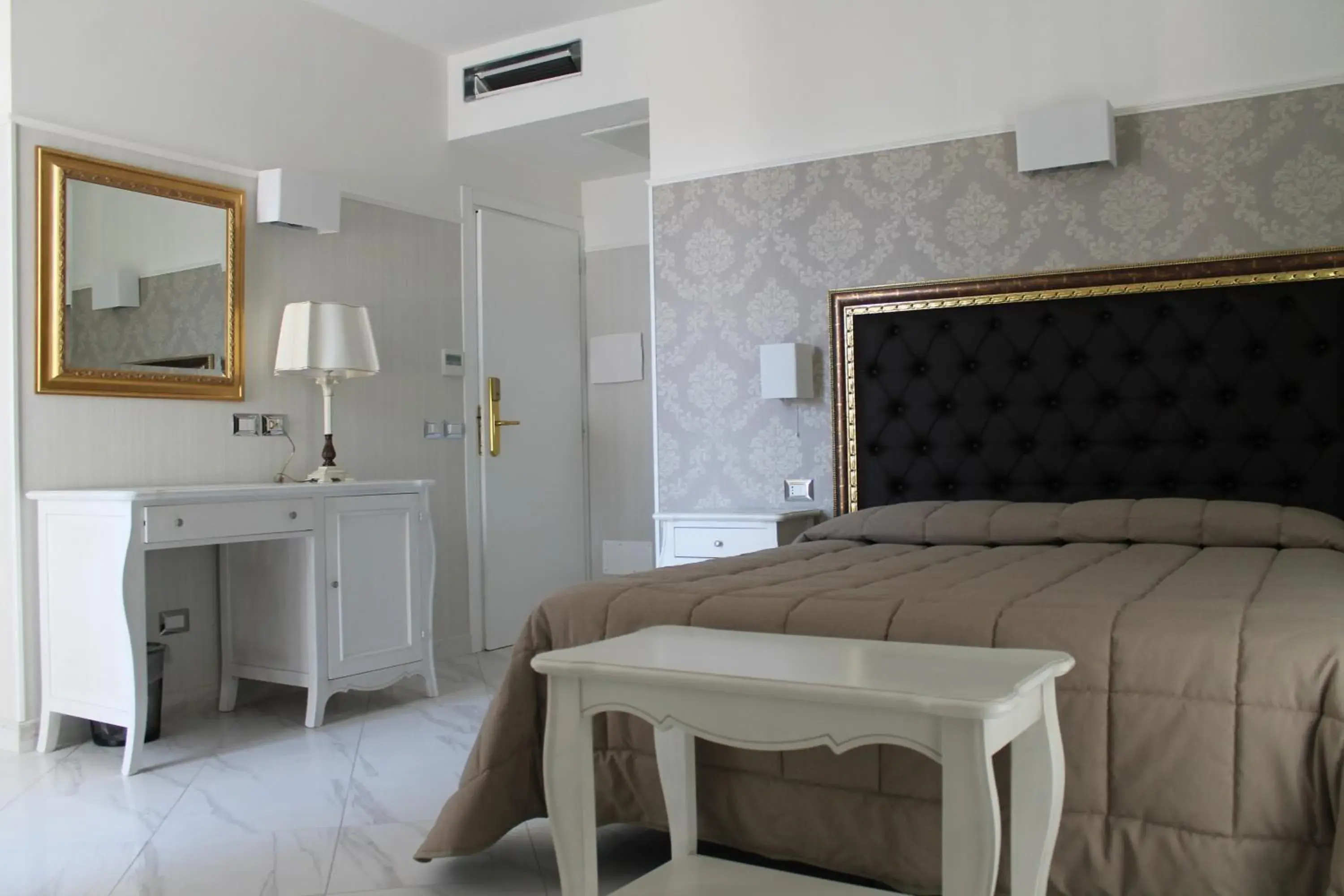 TV and multimedia, Bed in Hotel Residence Villa Del Mare