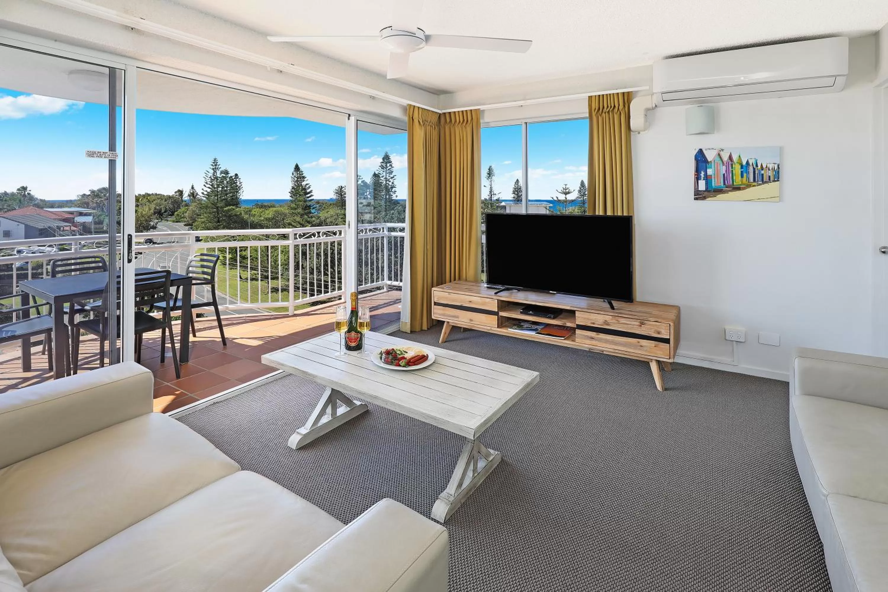 Beachside Resort Kawana Waters