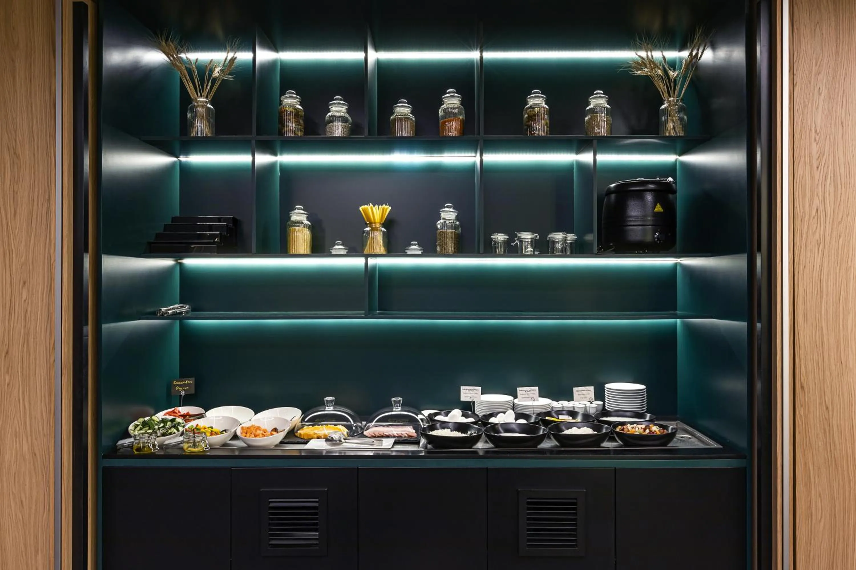 Restaurant/places to eat in ibis Almaty Jetisu