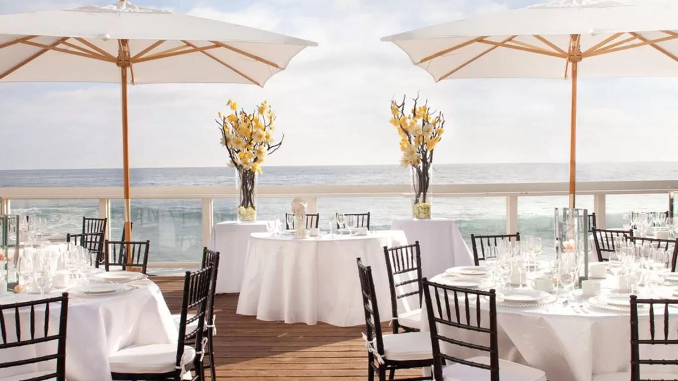 Banquet/Function facilities, Restaurant/Places to Eat in Pacific Edge Hotel on Laguna Beach