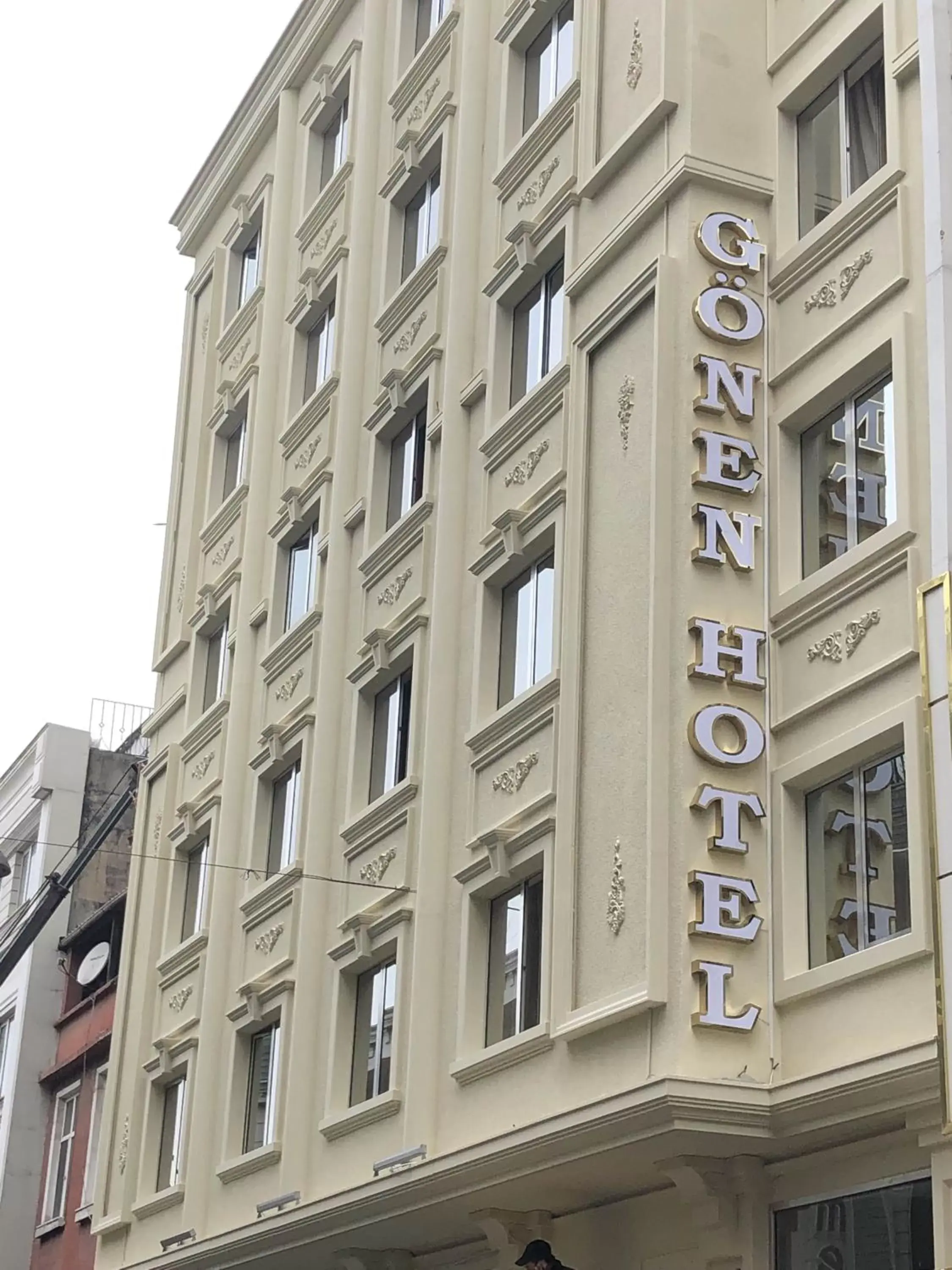 Day, Property Building in Laleli Gonen Hotel