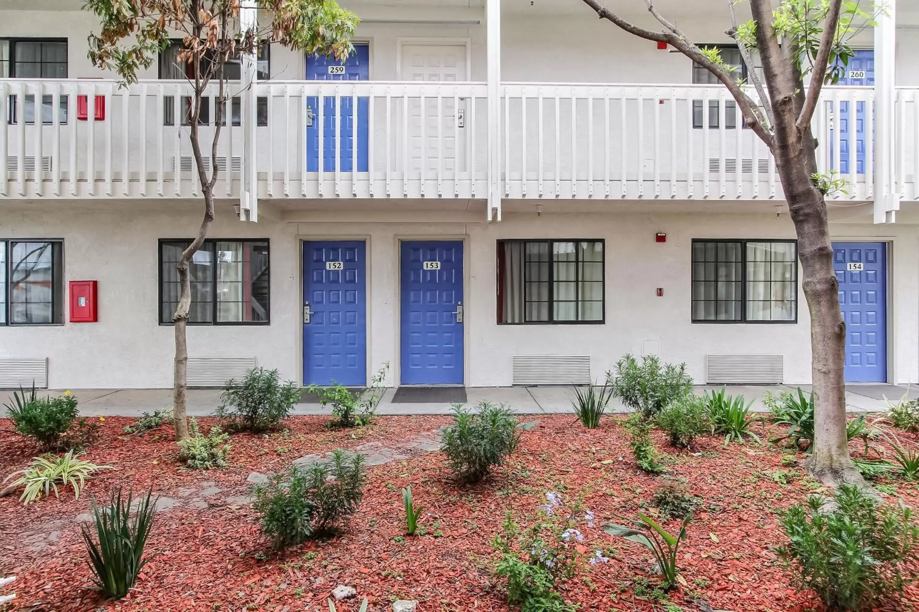 Facade/entrance, Property Building in Motel 6-Salinas, CA - North Monterey Area