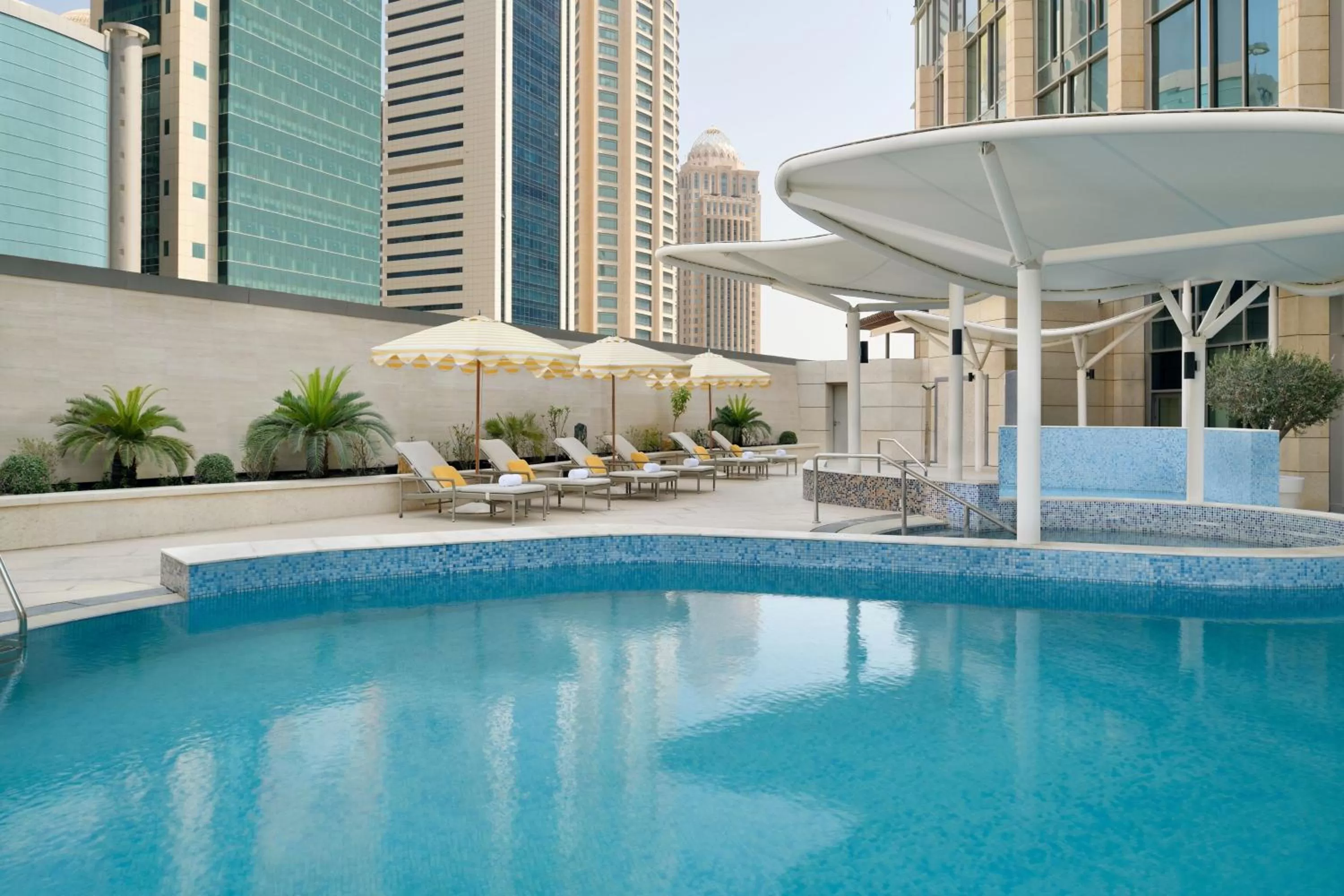 Swimming pool in Le Meridien City Center Doha
