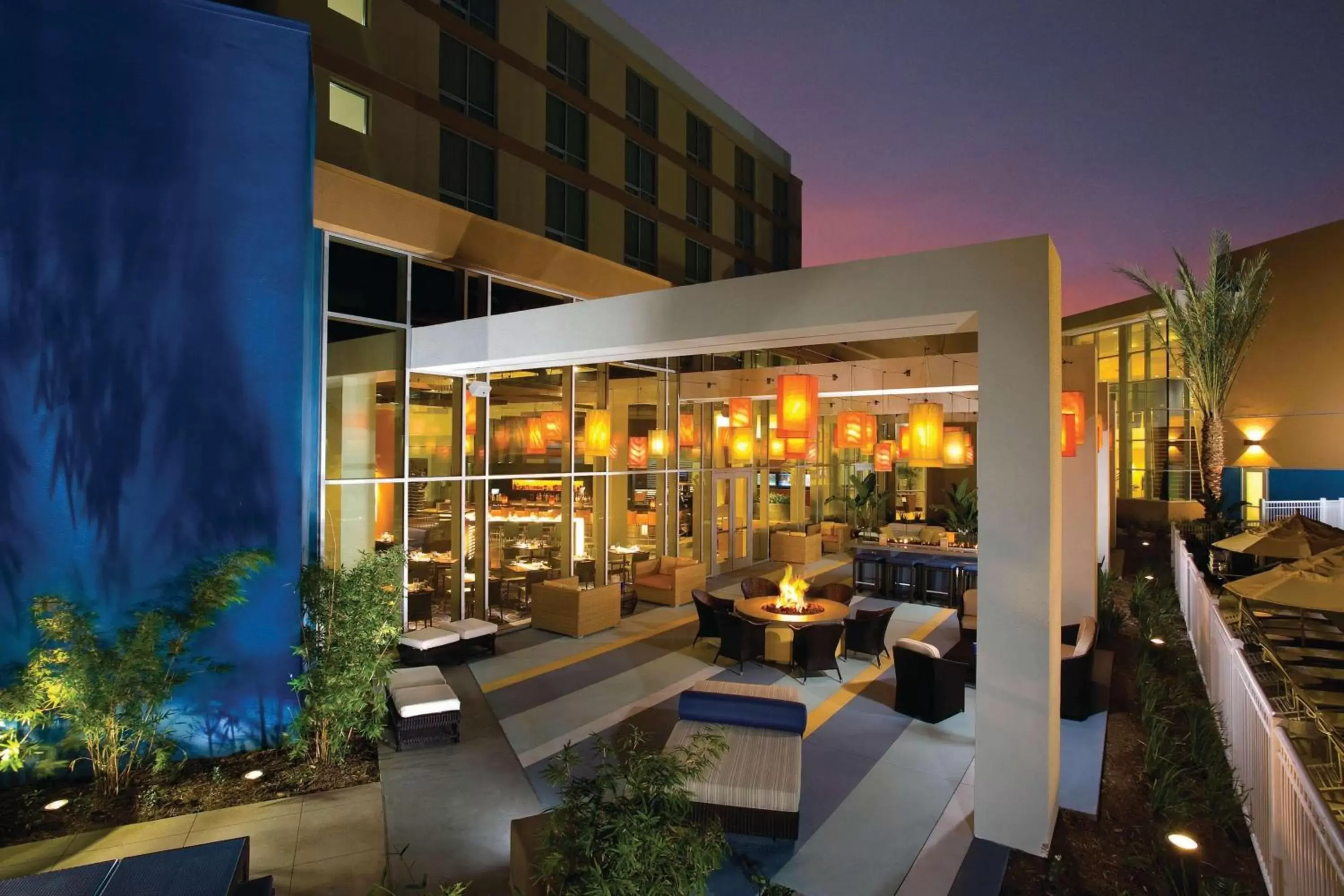 Restaurant/places to eat in Renaissance ClubSport Aliso Viejo Laguna Beach Hotel