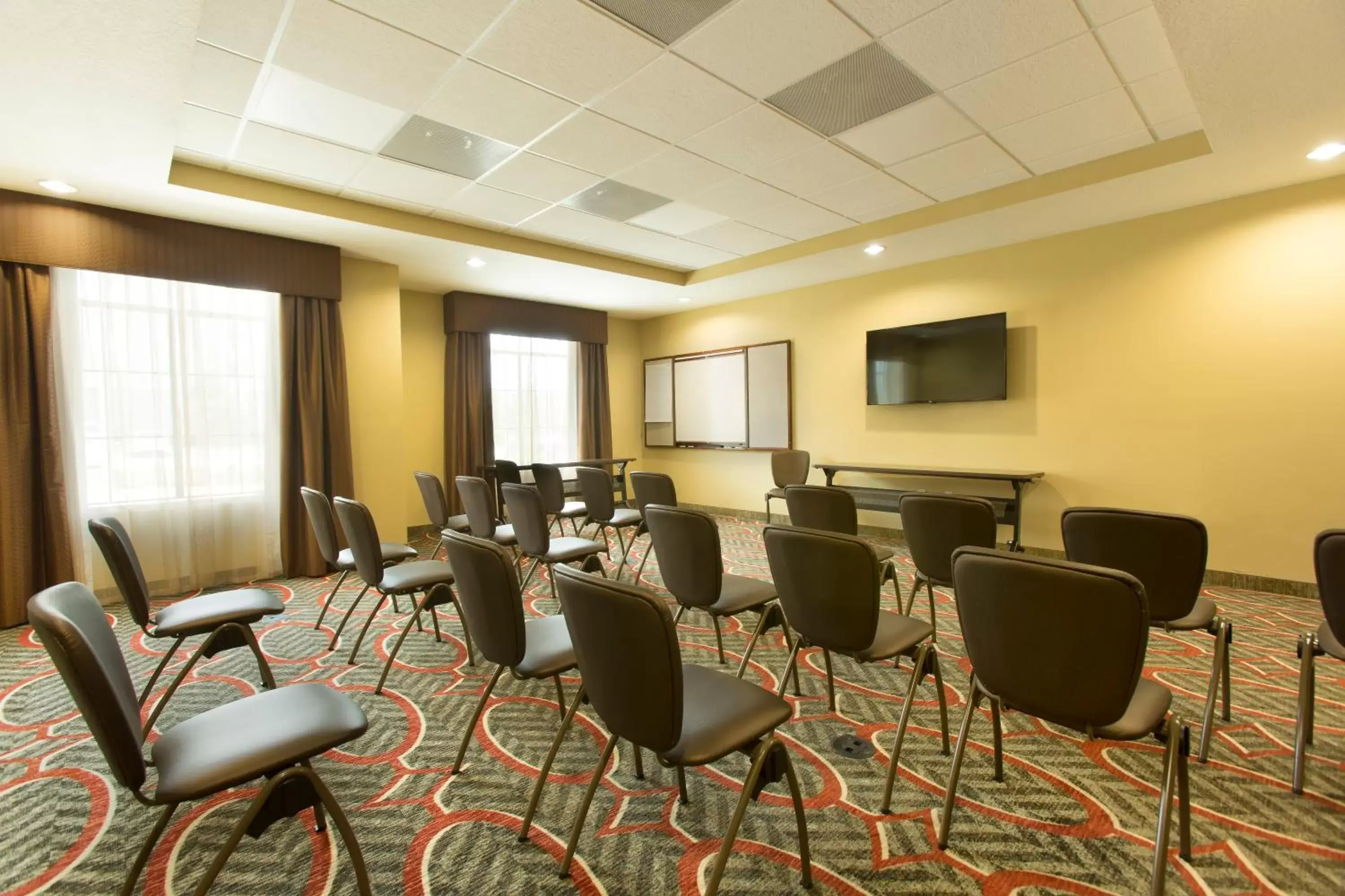 Meeting/conference room in Staybridge Suites Orlando at SeaWorld, an IHG Hotel